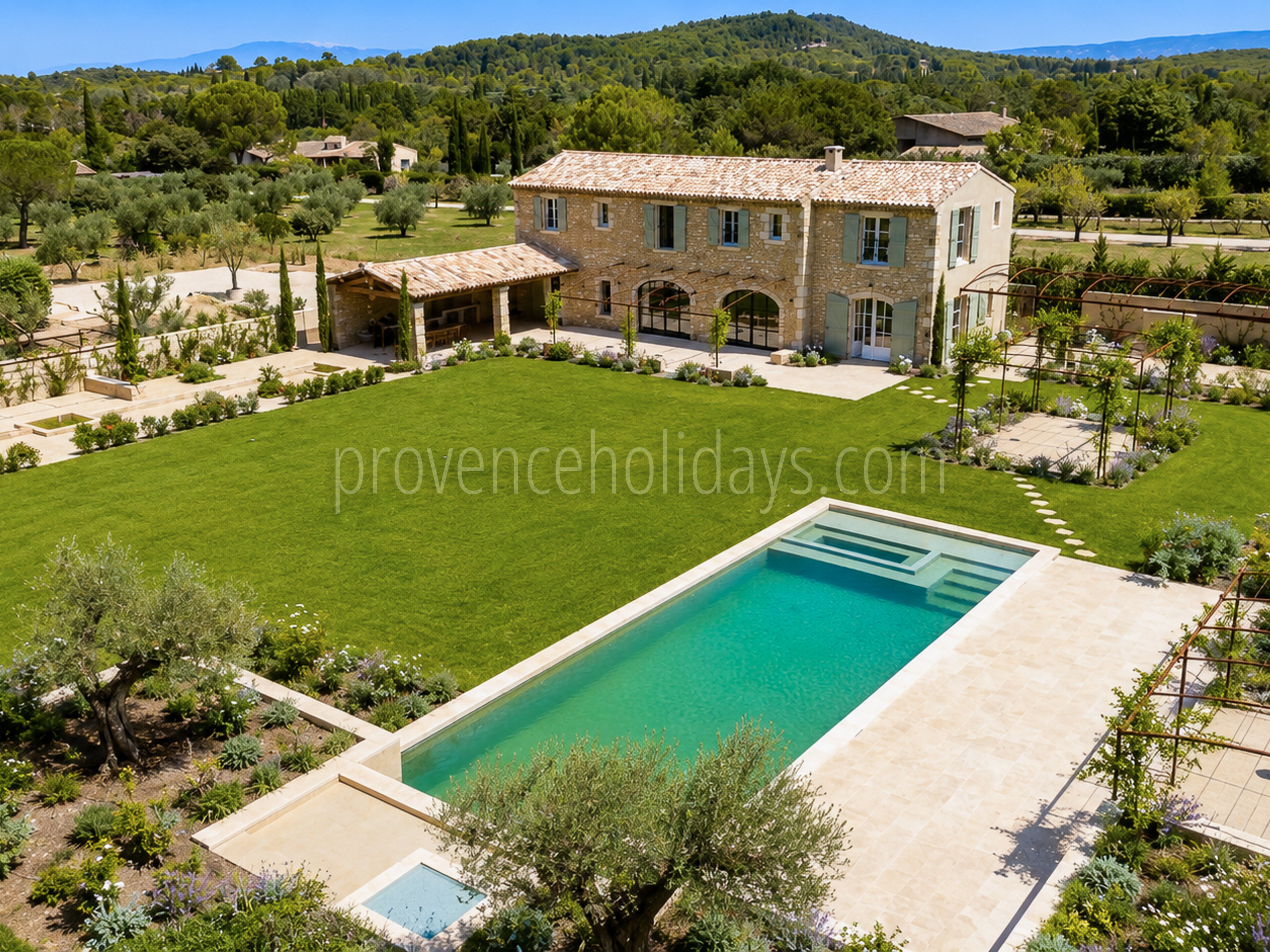 10 - Mas provençal à Eygalières: Villa: Exterior