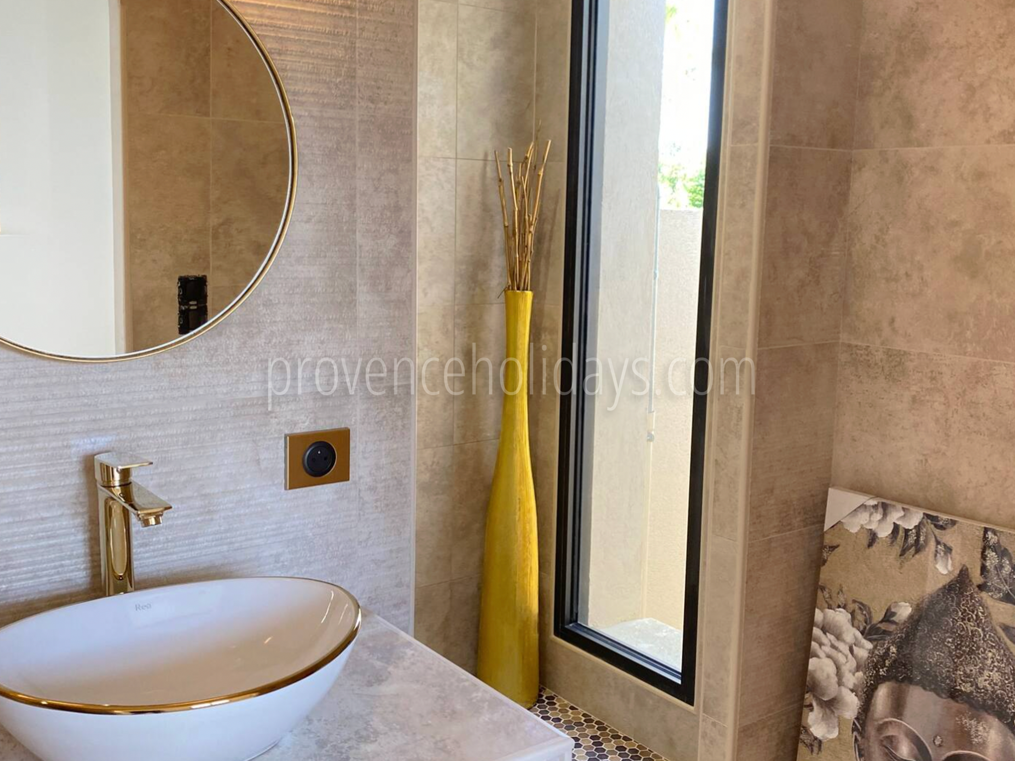 18 - La Petite Villa: Villa: Bathroom