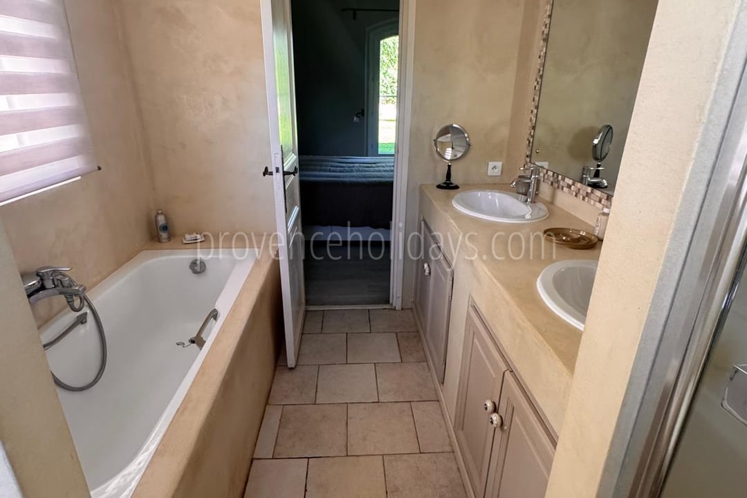 26 - Villa Gassinia: Villa: Bathroom
