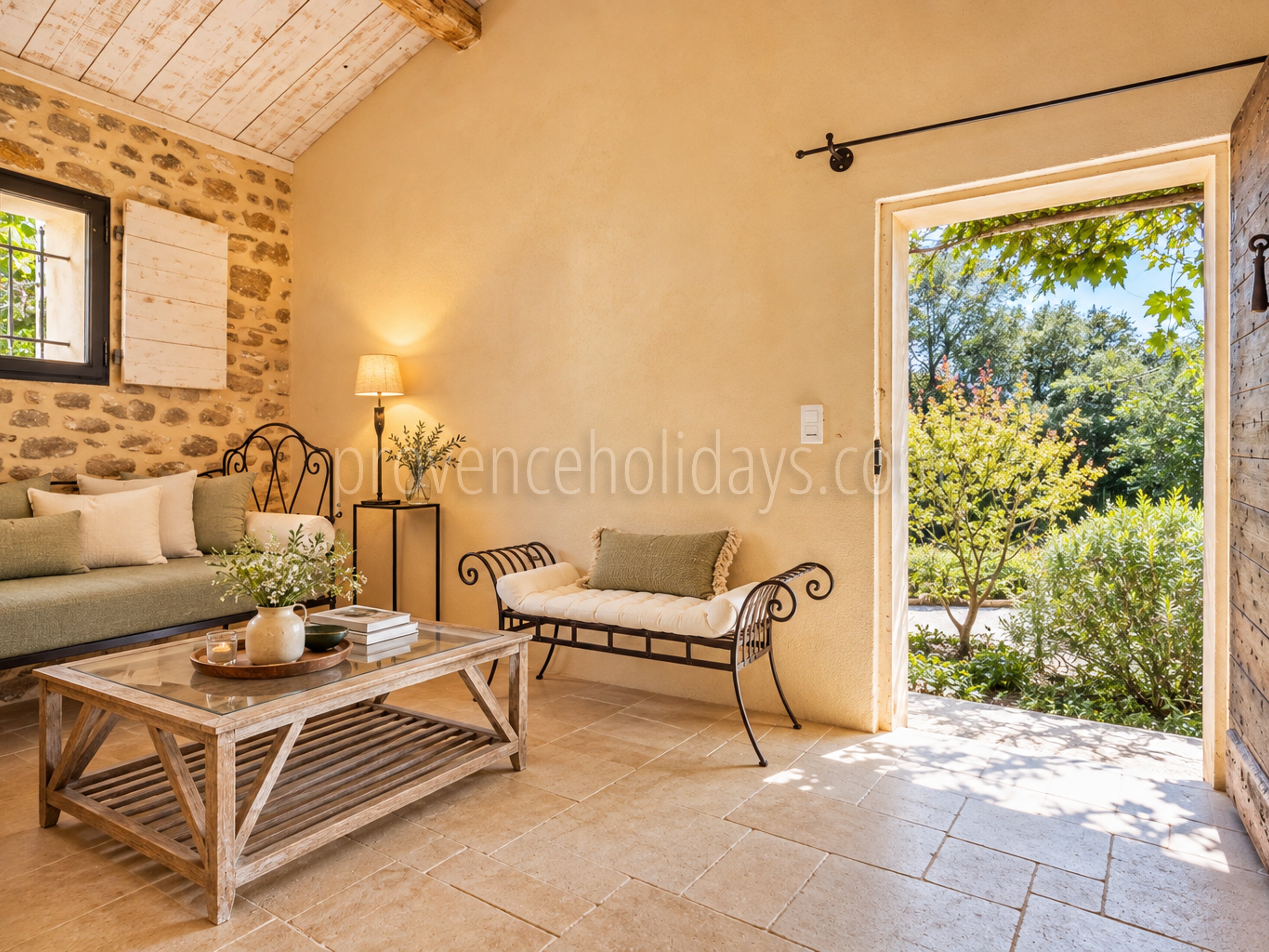 30 - Mas de Beaumes: Villa: Bedroom