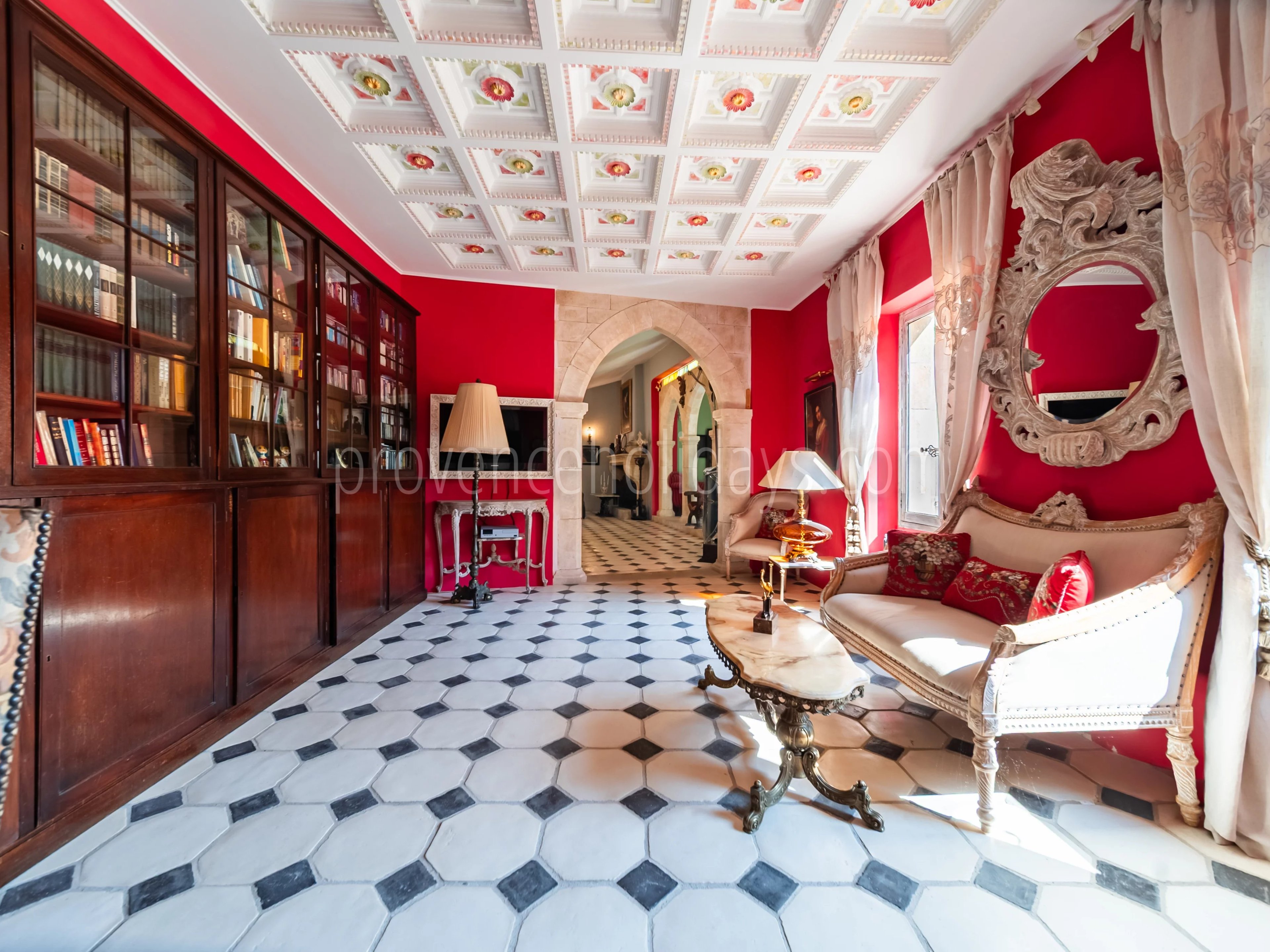 21 - Character estate in Cucuron: Villa: Interior