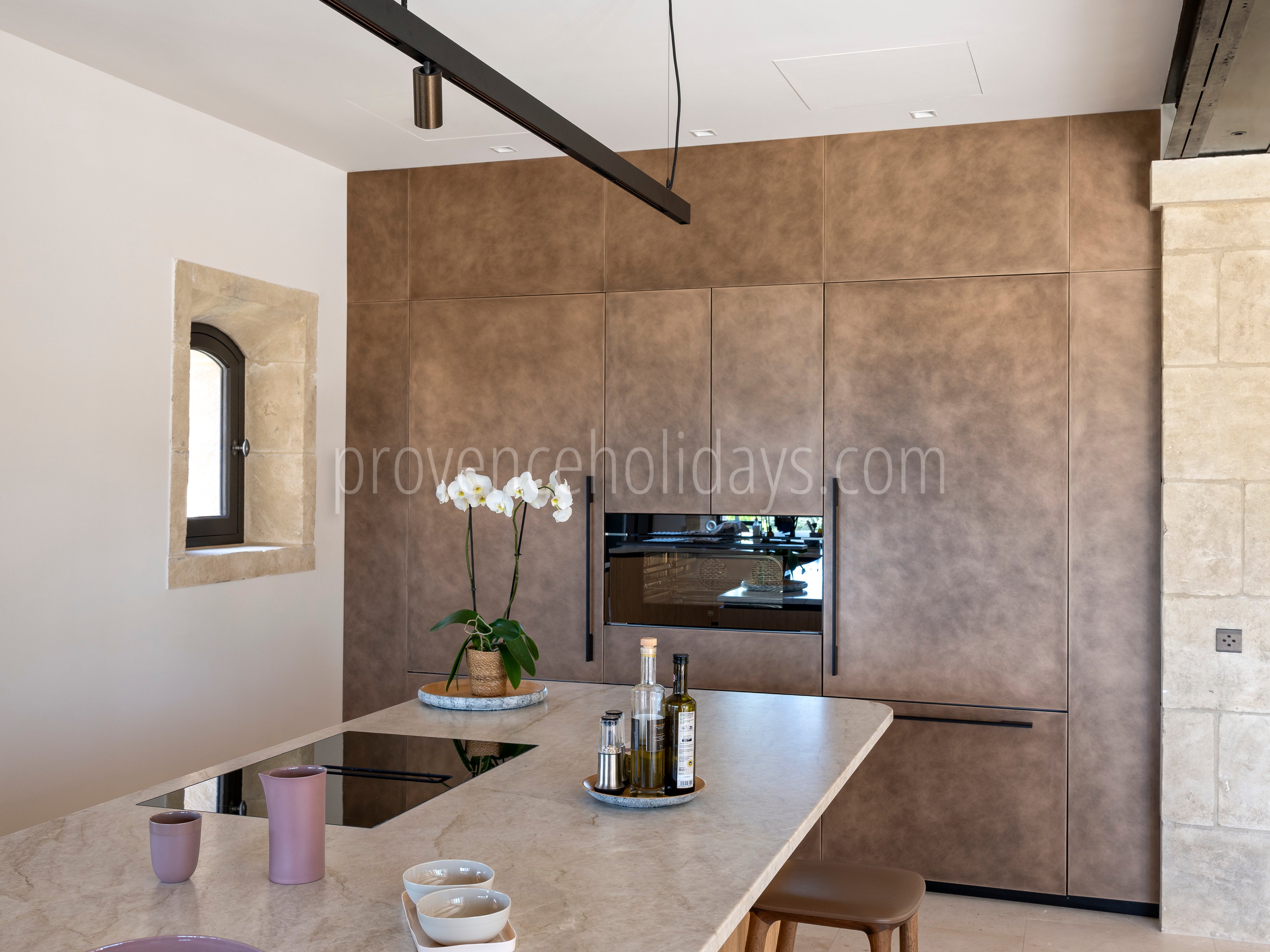 168 - Le Loup des Alpilles: Villa: Interior