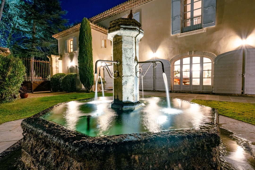 67 - Domaine de Provence: Villa: Exterior