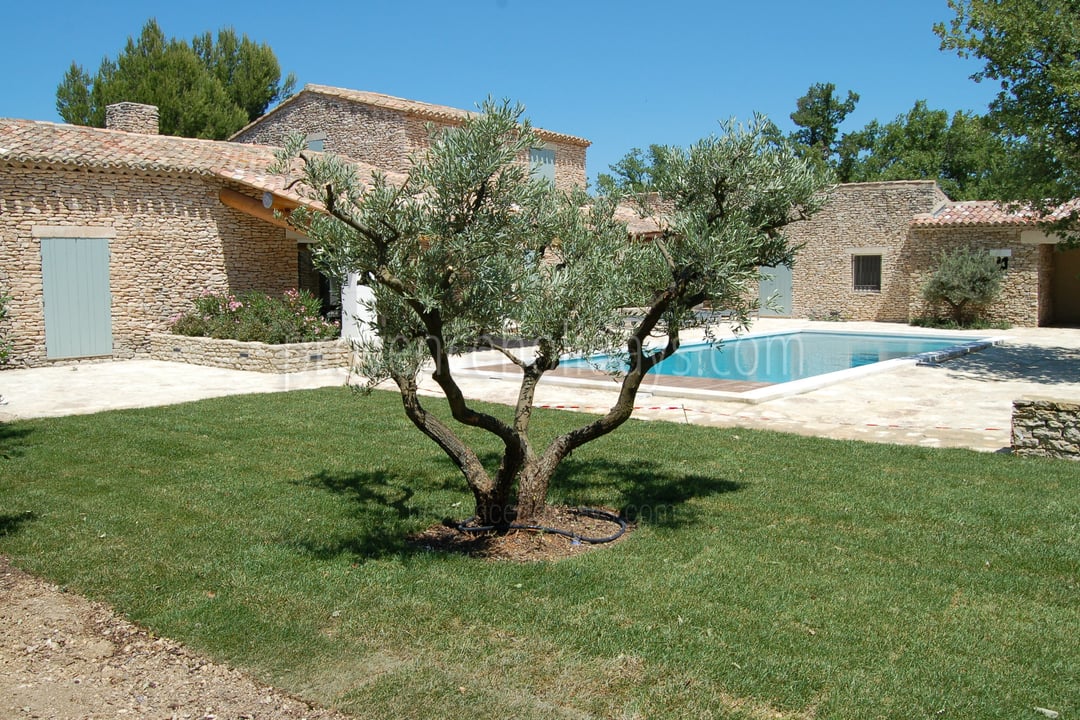 28 - Villa à Gordes: Villa: Exterior