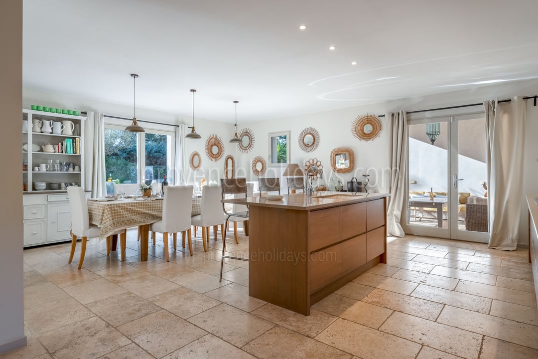 8 - Maison Aubert: Villa: Interior