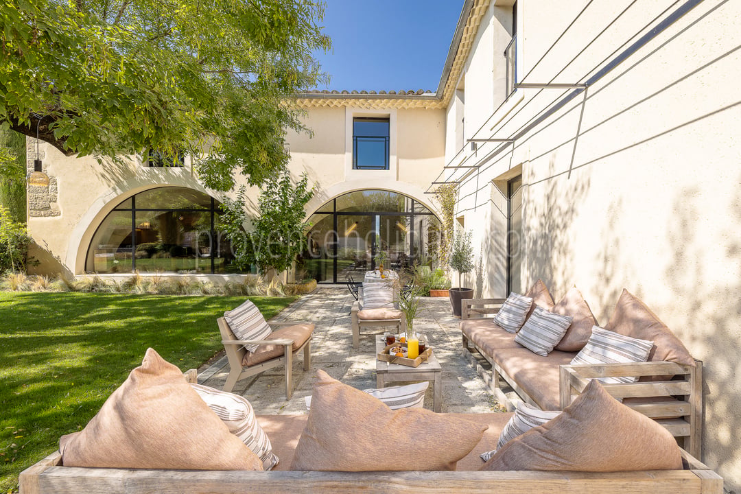 1 - Villa Saint Christol: Villa: Exterior