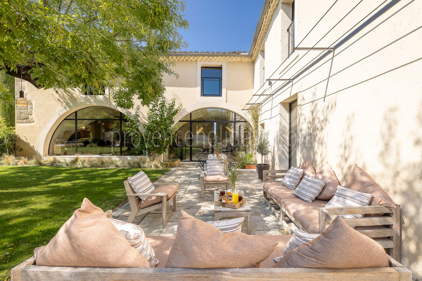 1 - Villa Saint Christol: Villa: Exterior
