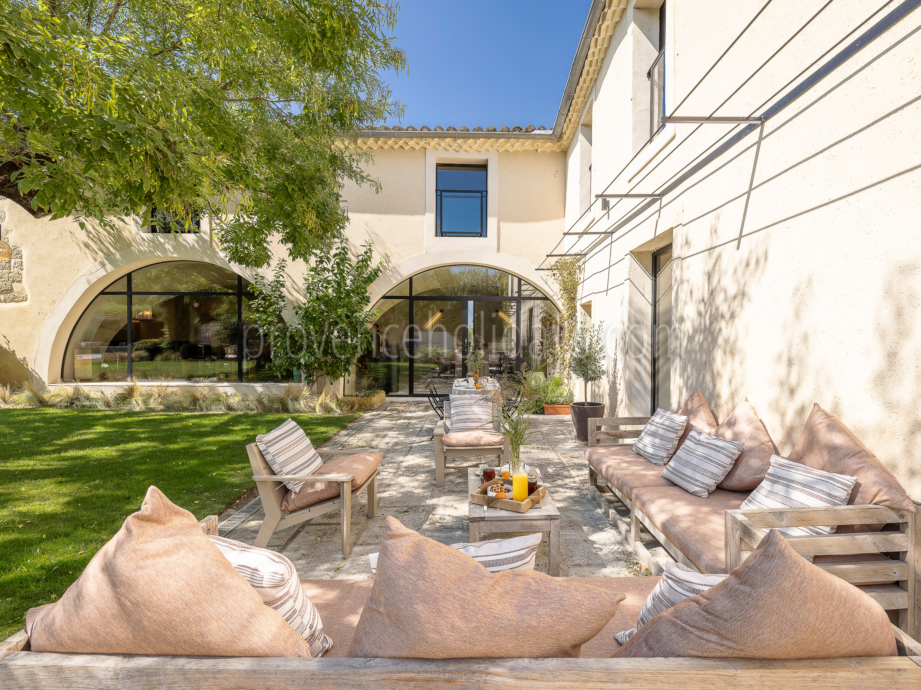 1 - Villa Saint Christol: Villa: Exterior