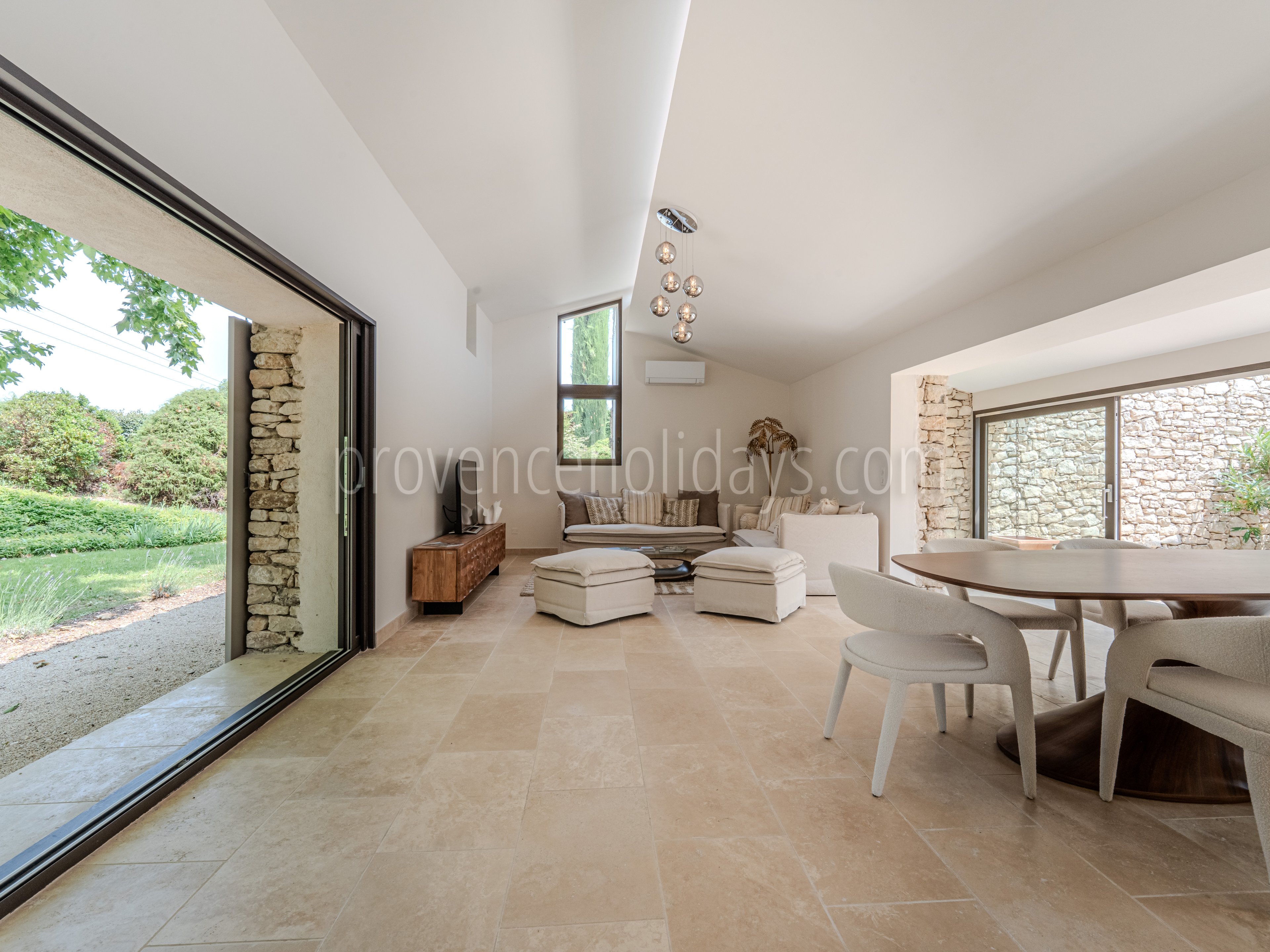 18 - Mas de la Rivière Secrète: Villa: Interior