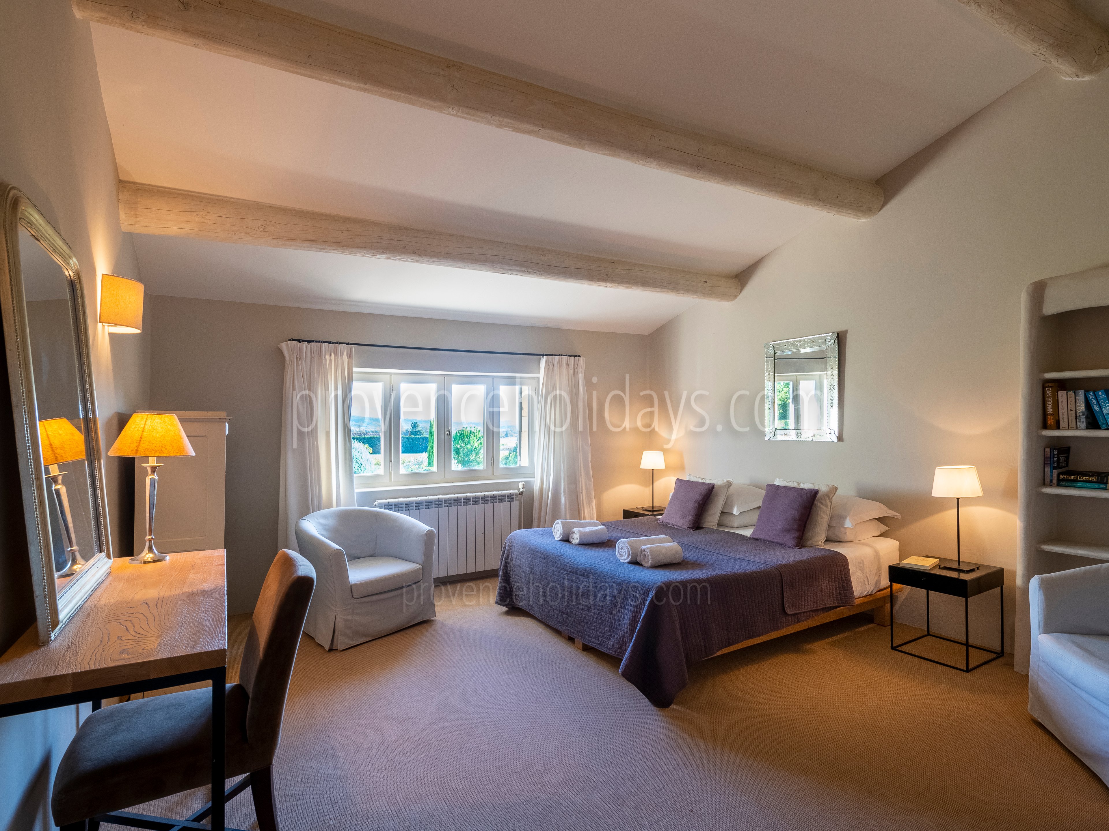 3 - Domaine de Joucas: Villa: Bedroom