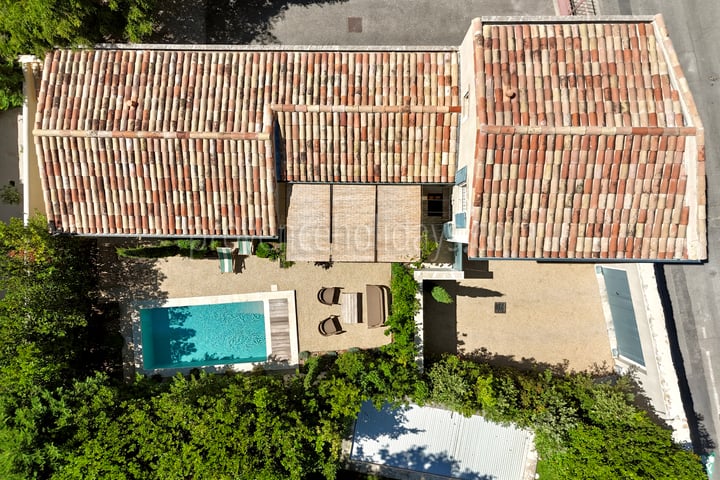 9 - La Saint-Rémoise: Villa: Exterior