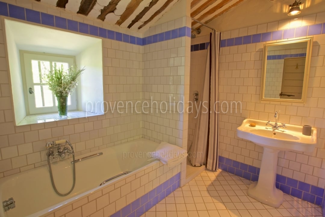 60 - Mas des Lavandes: Villa: Bathroom