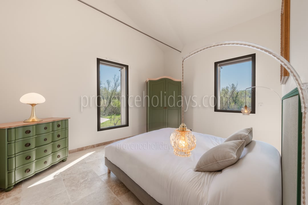 32 - Mas du Canal: Villa: Bedroom