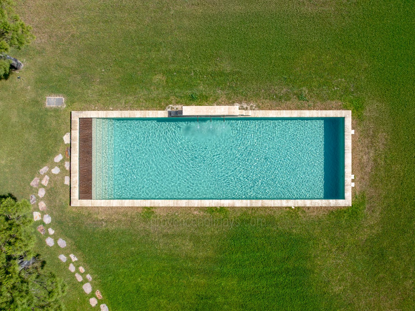 8 - Mas du Temps Suspendu: Villa: Pool