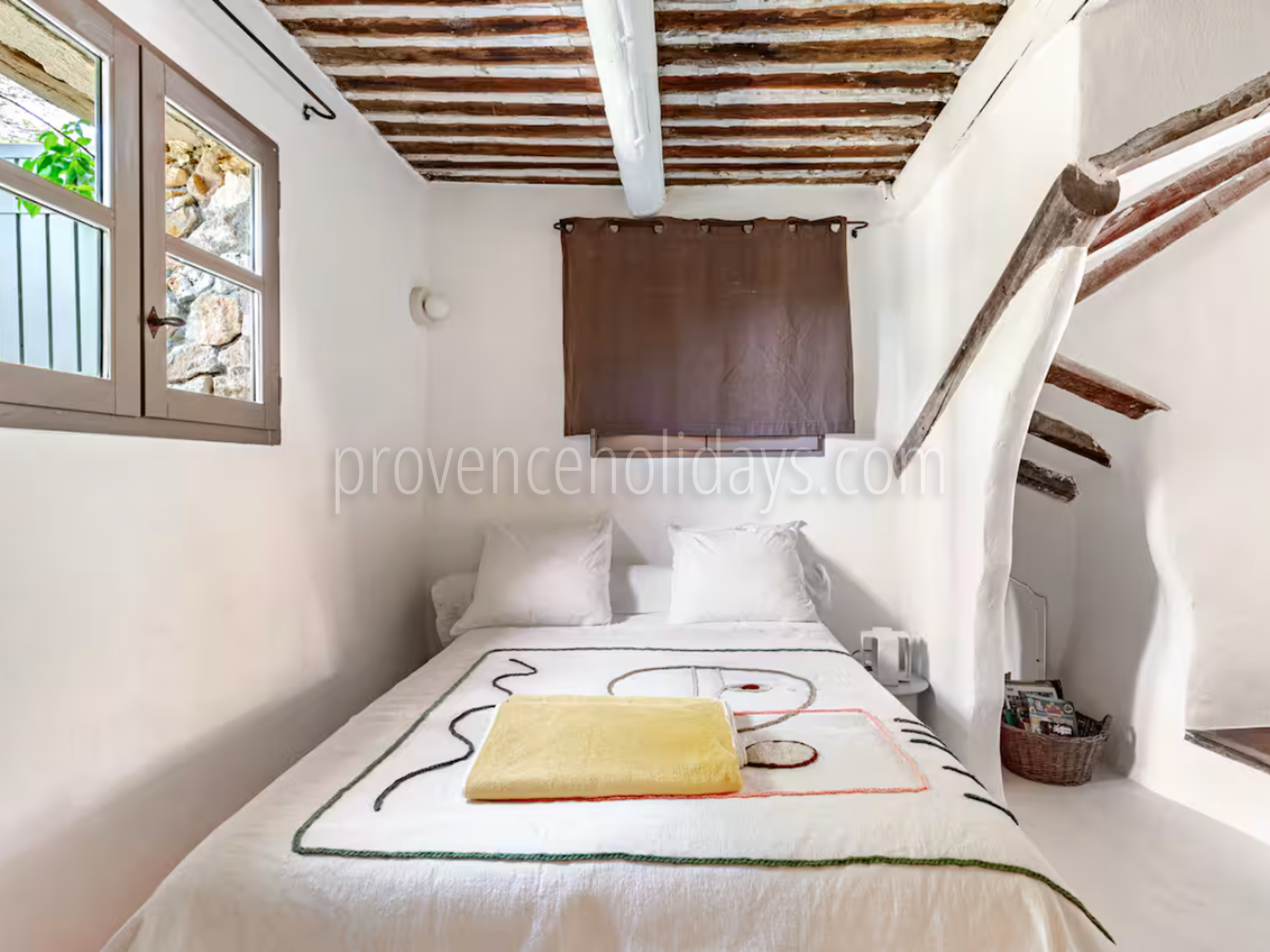 14 - Les Vues du Luberon: Villa: Bedroom