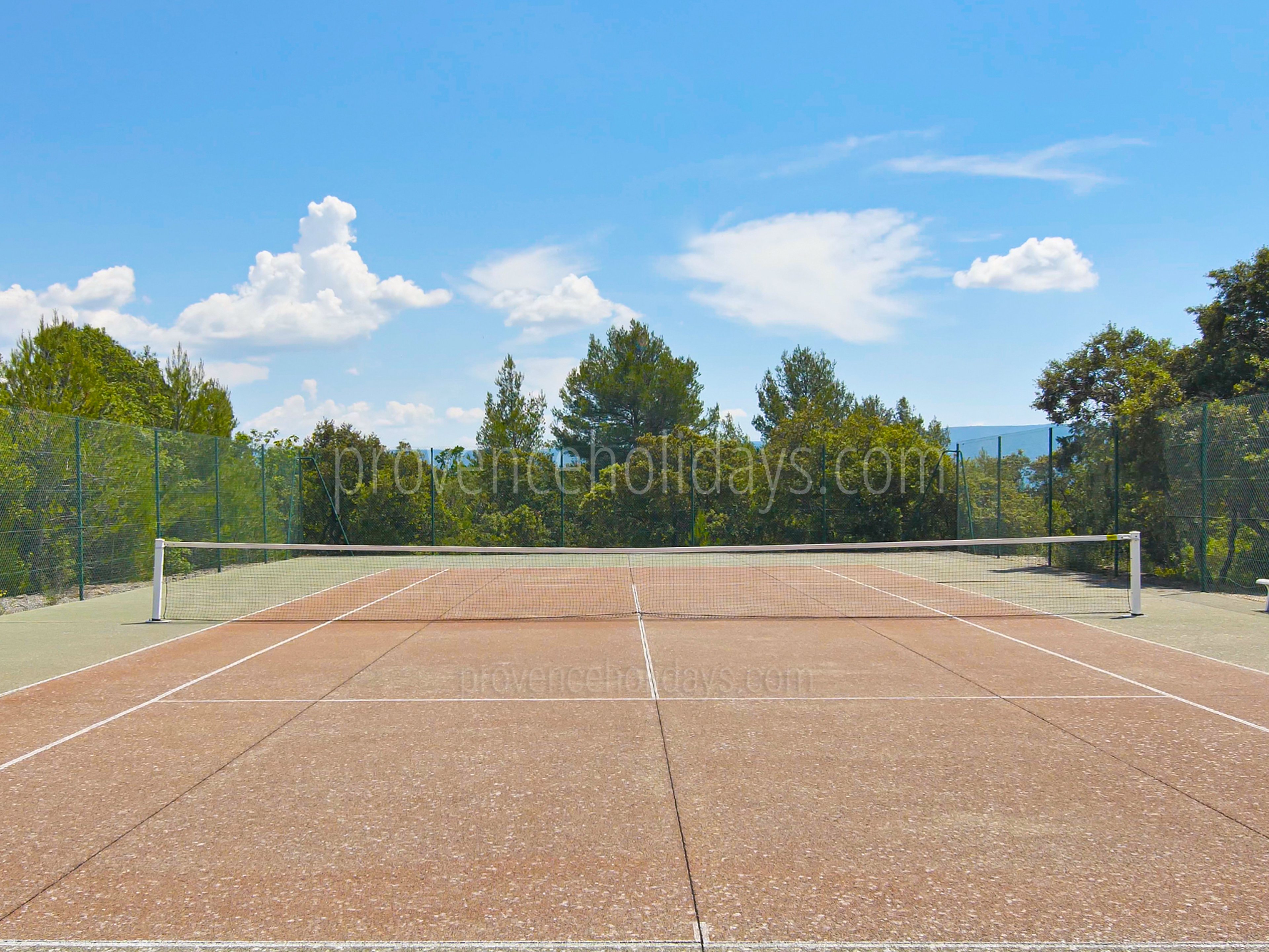 5 - Mas de Gordes: Villa: Exterior