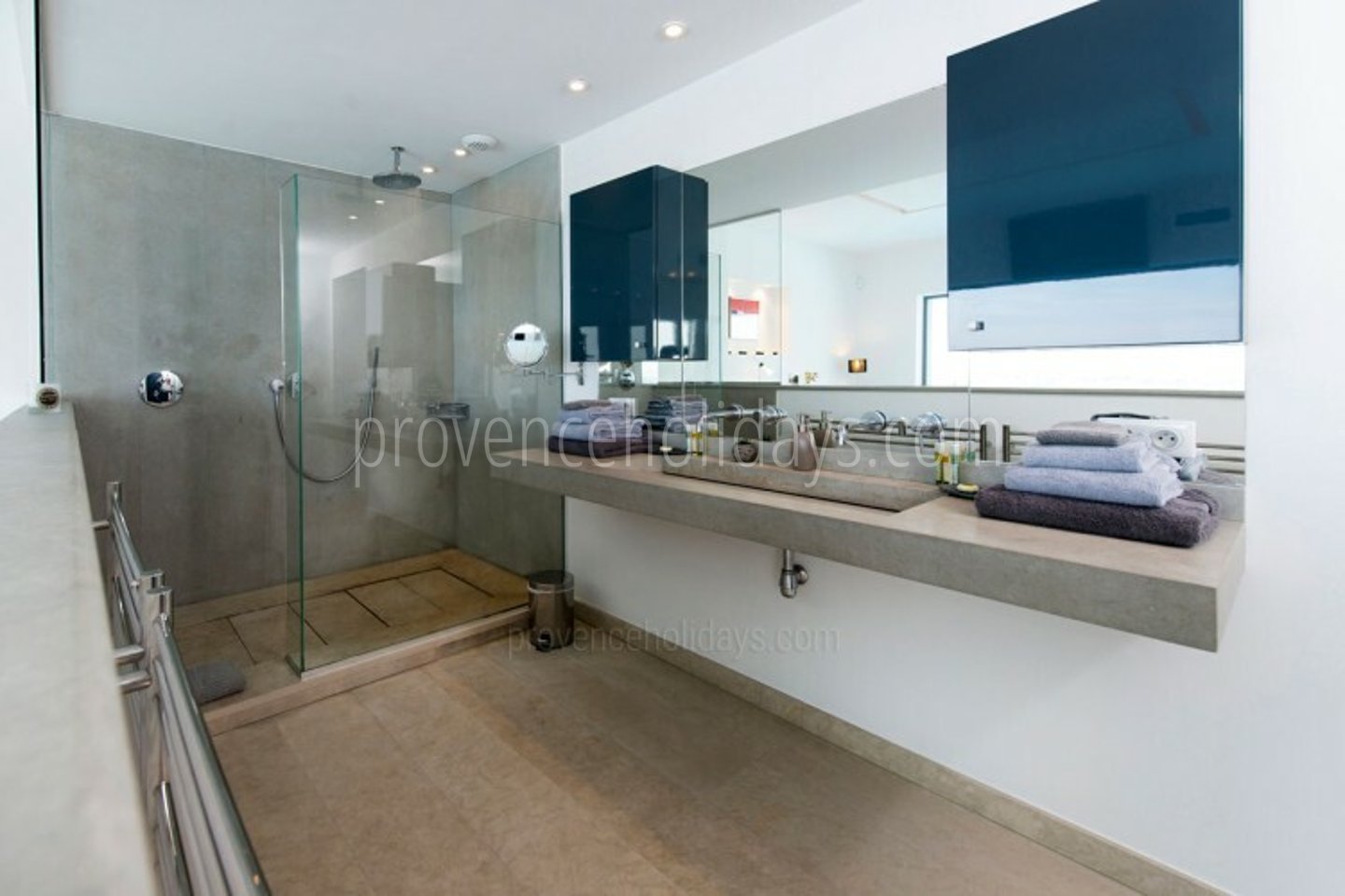 40 - Villa Marine: Villa: Bathroom