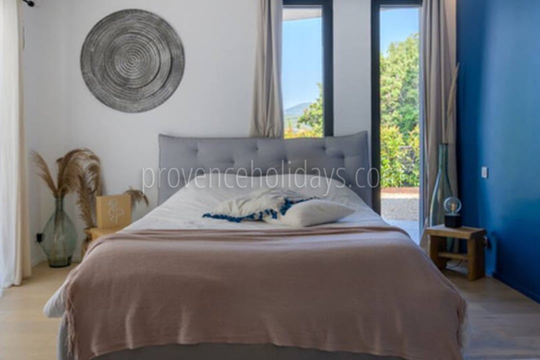 13 - Villas Cassis: Villa: Bedroom