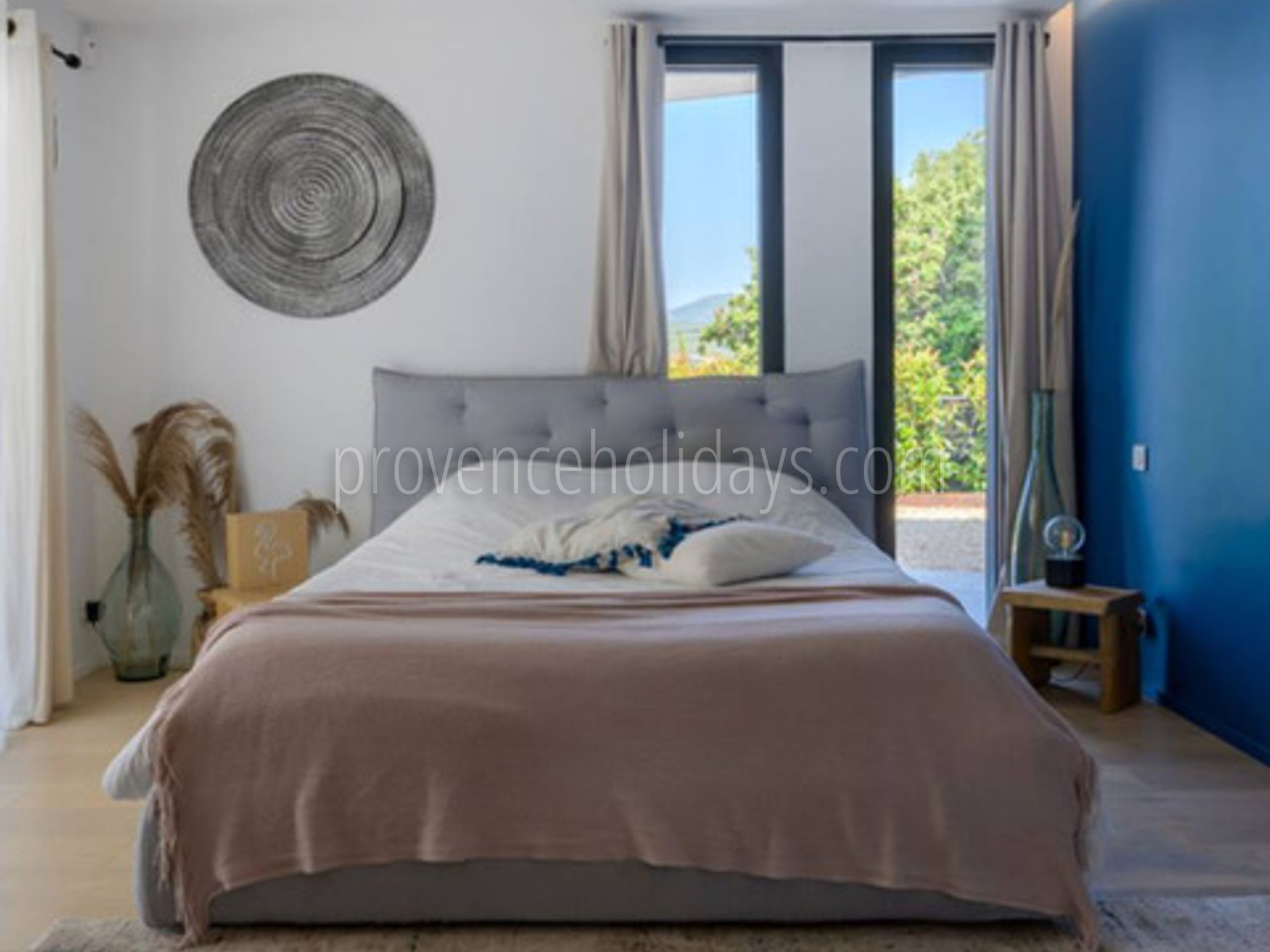 13 - Villas Cassis: Villa: Bedroom