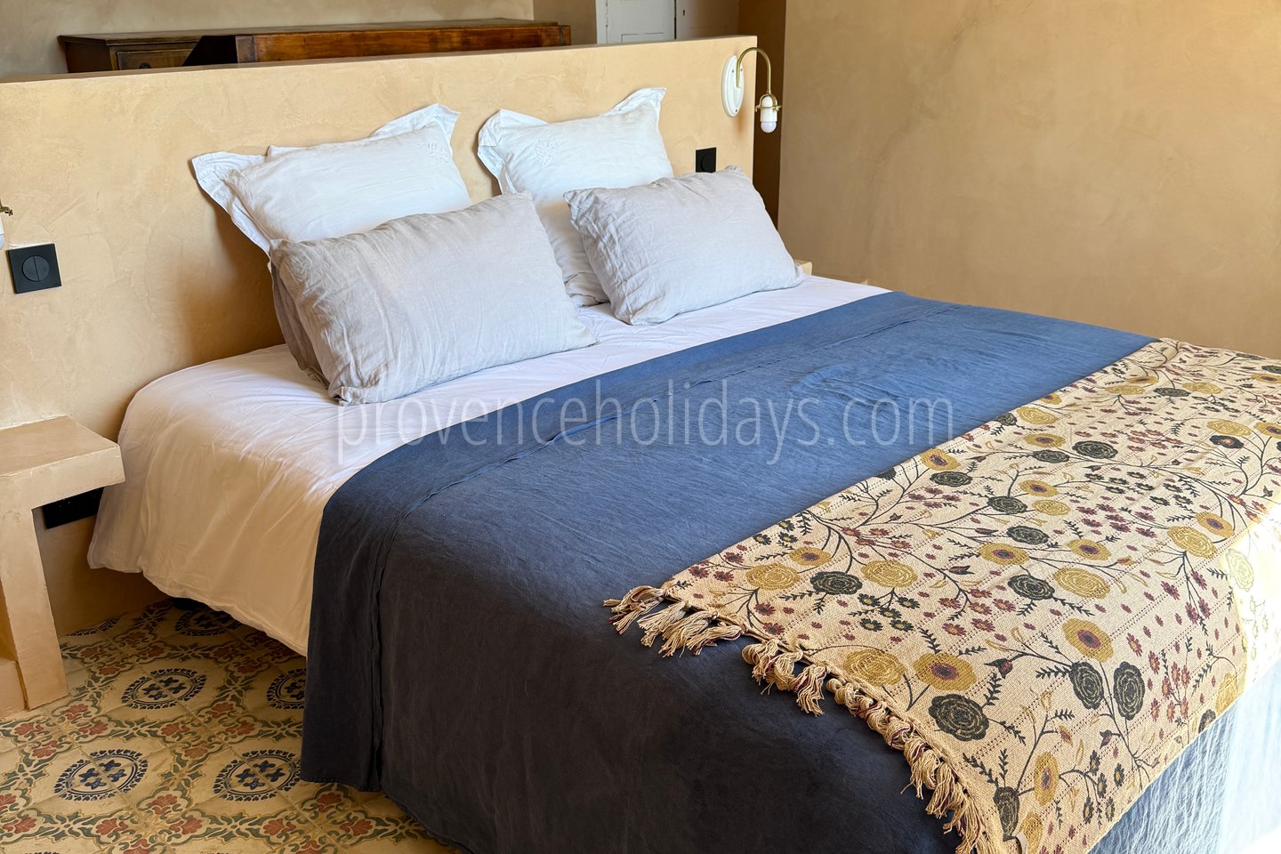 1 - Hotel Olivine: Villa: Bedroom