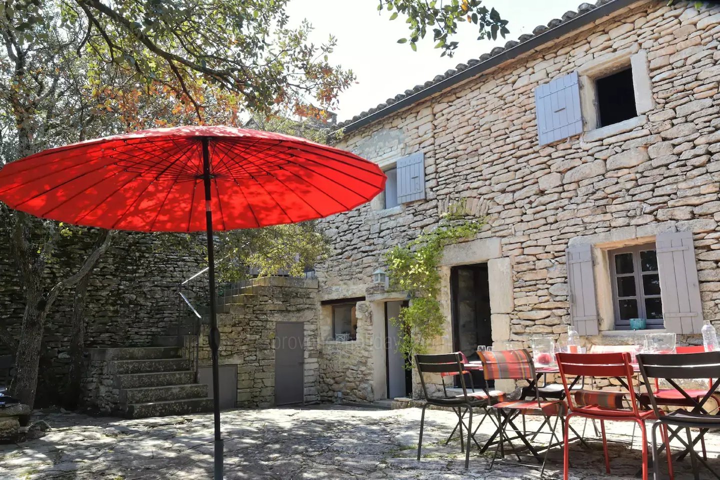 5 - Maison Gordes: Villa: Exterior