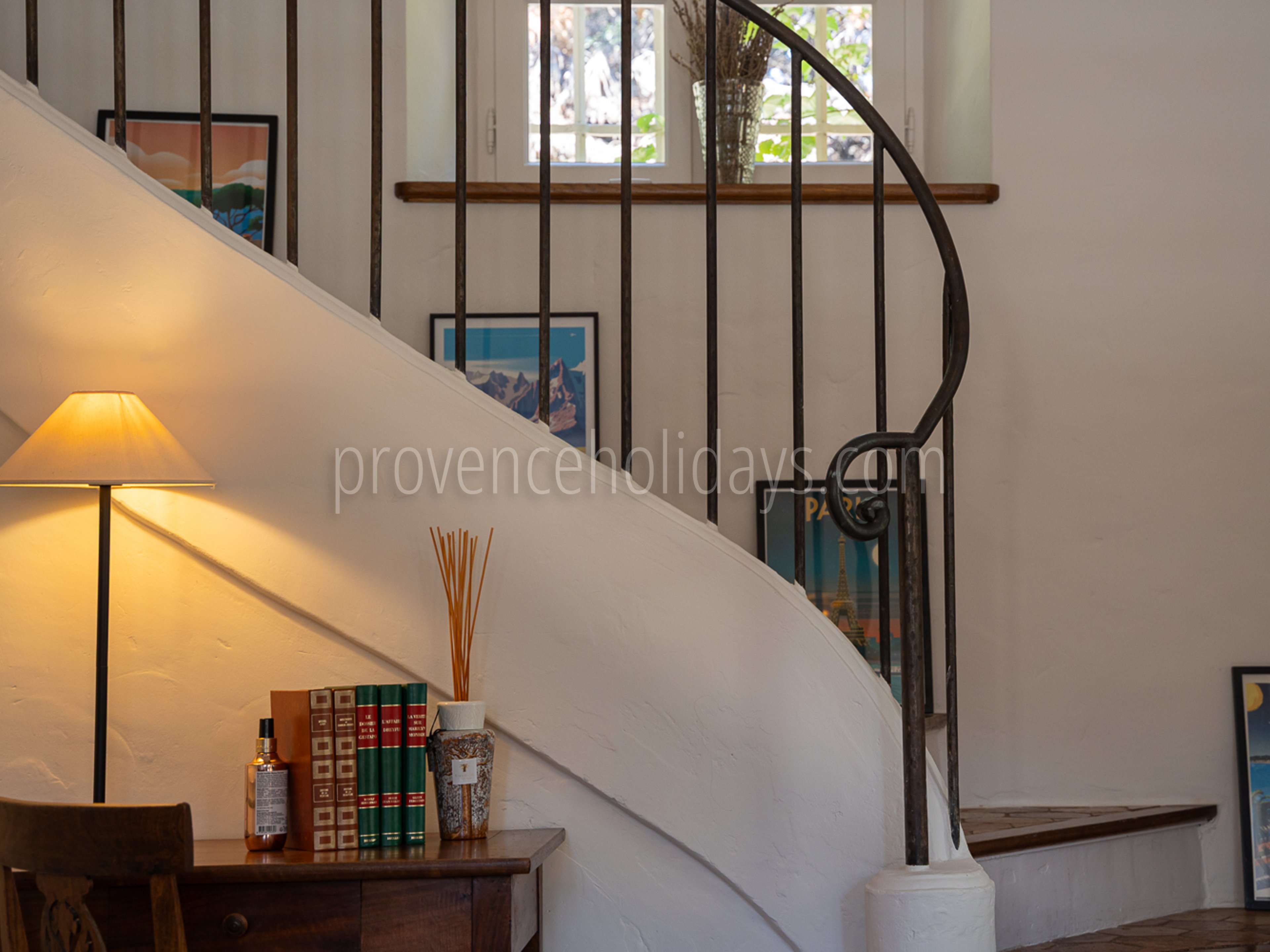 27 - Le Mas des Magnans: Villa: Interior