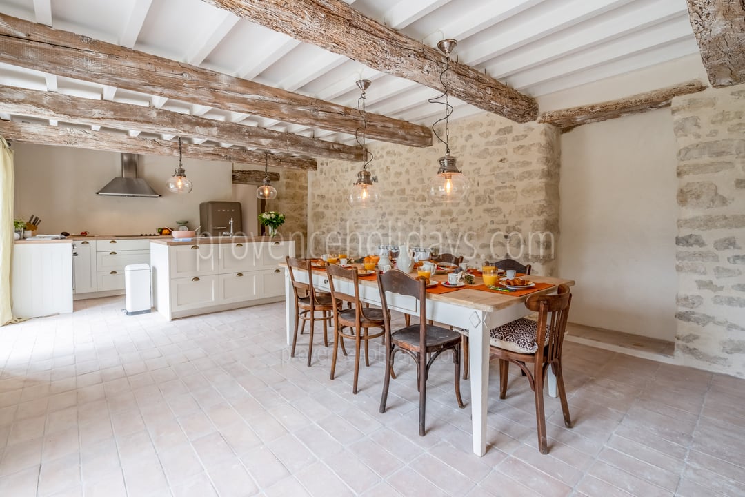 11 - Mas Cerisiers: Villa: Interior
