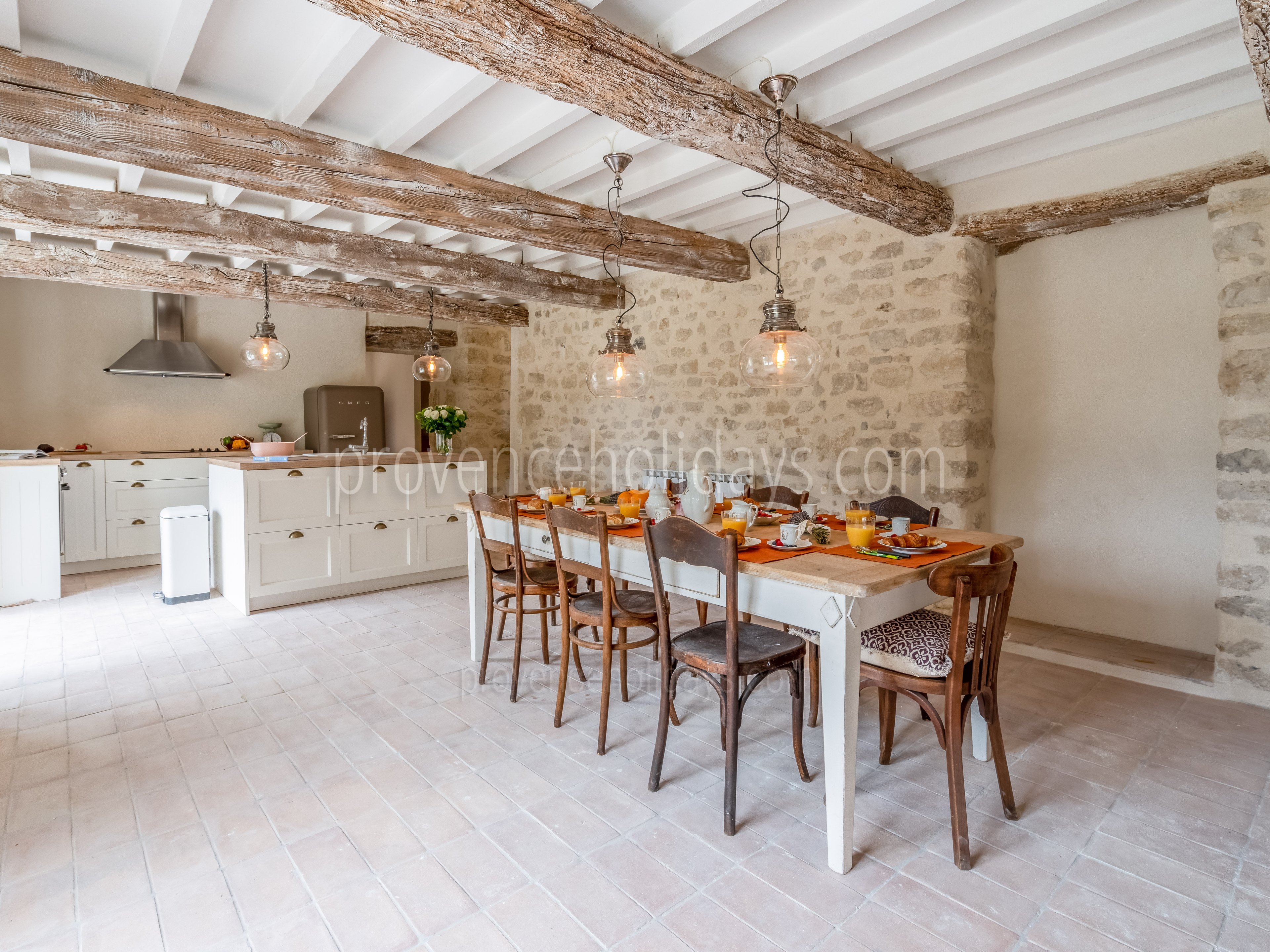 11 - Mas Cerisiers: Villa: Interior
