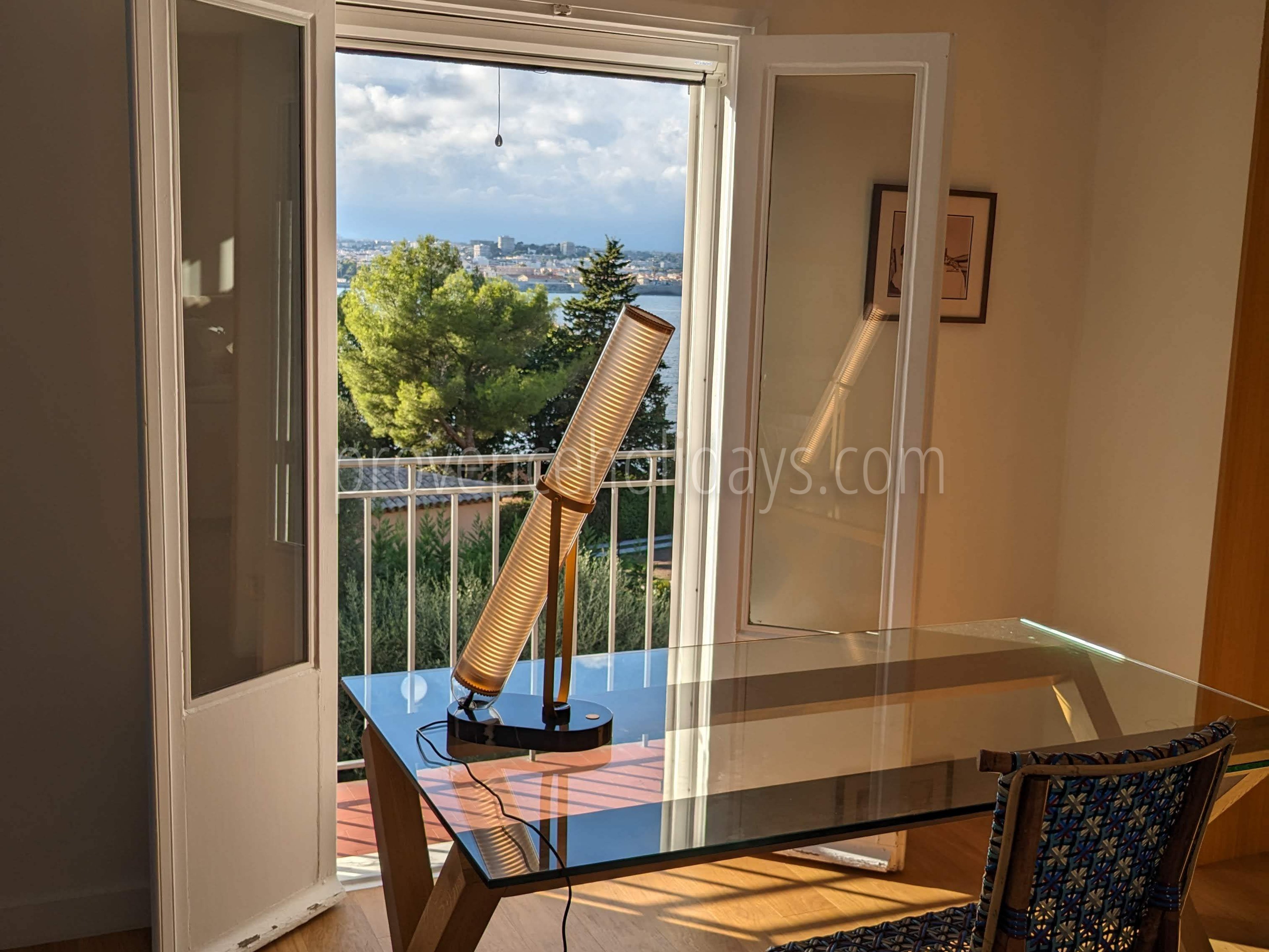 45 - Villa Cap d\'Antibes: Villa: Bedroom
