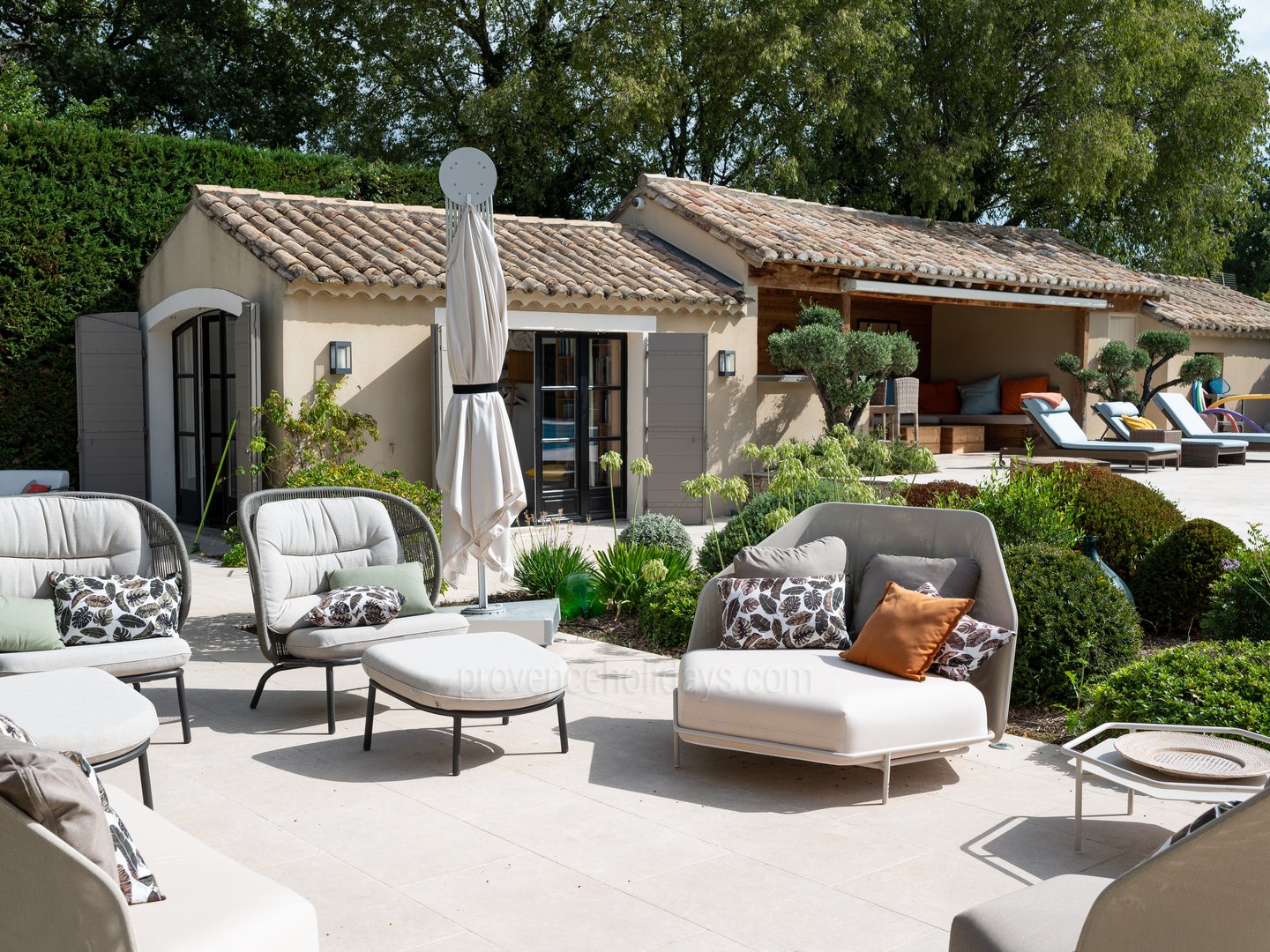 7 - Mas Aurelia: Villa: Exterior