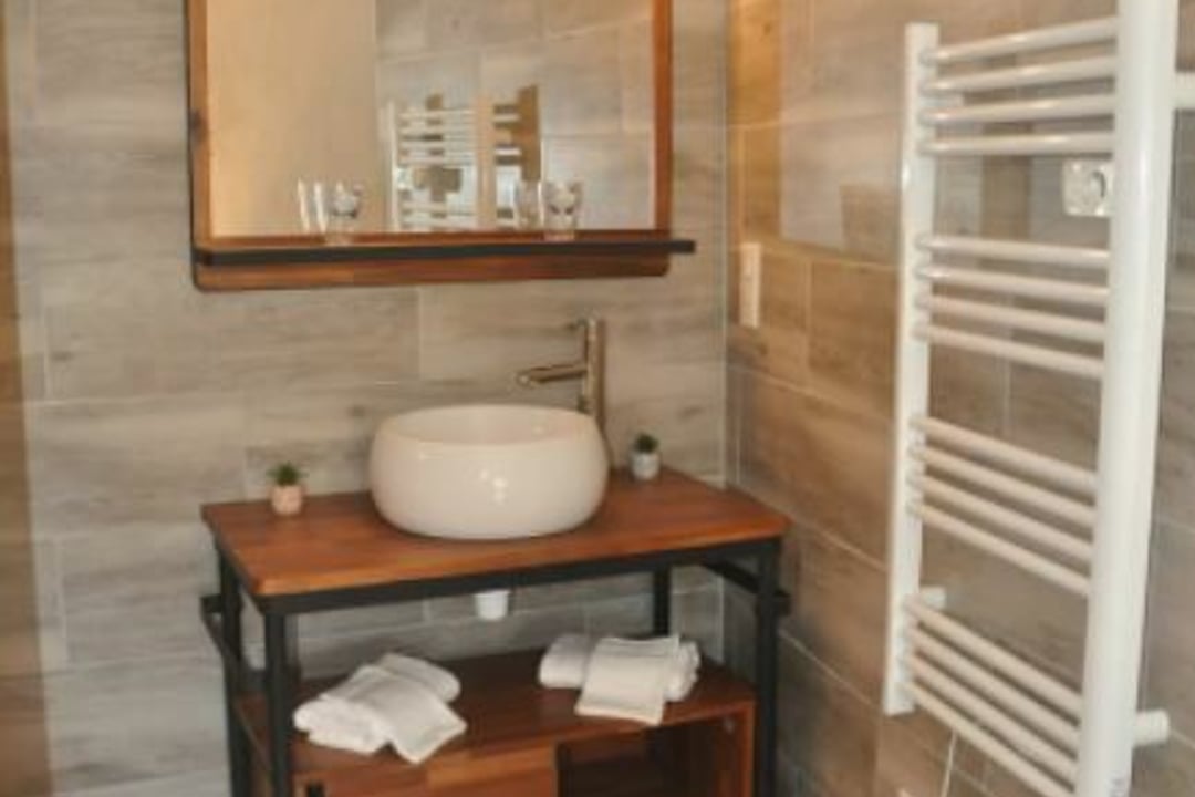 21 - La Manade: Villa: Bathroom