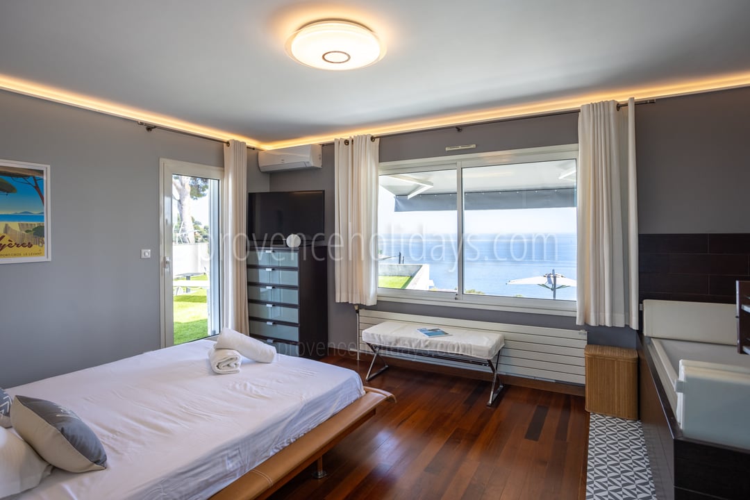 50 - Villa Toulon: Villa: Bedroom