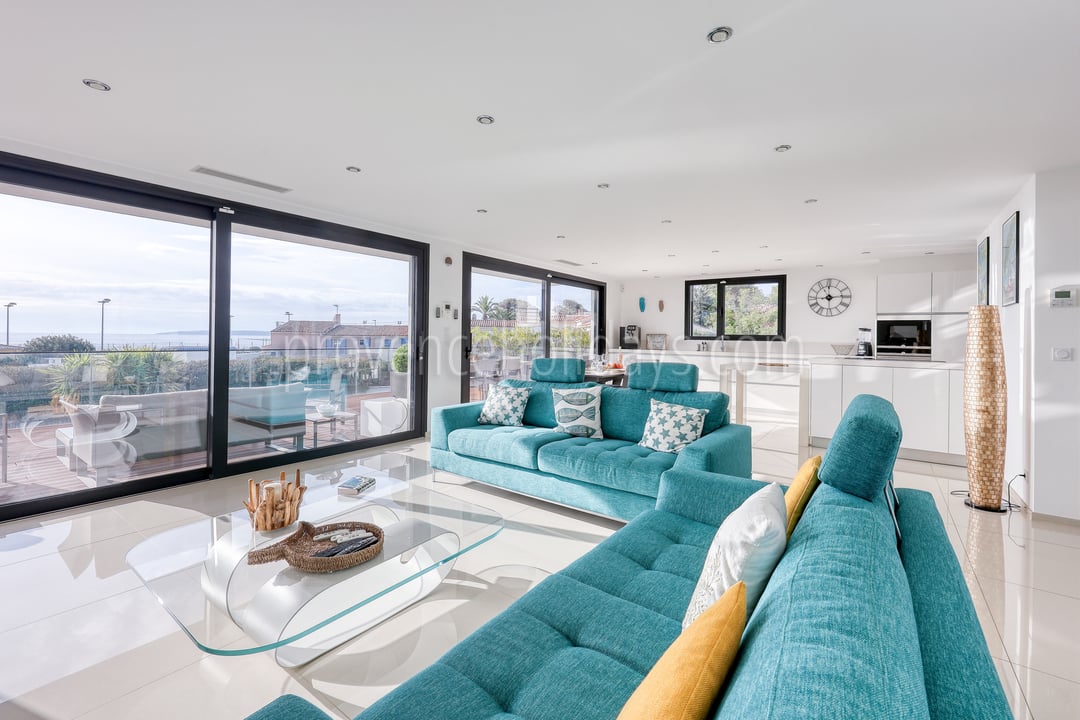 20 - Villa Sea Pearl: Villa: Interior