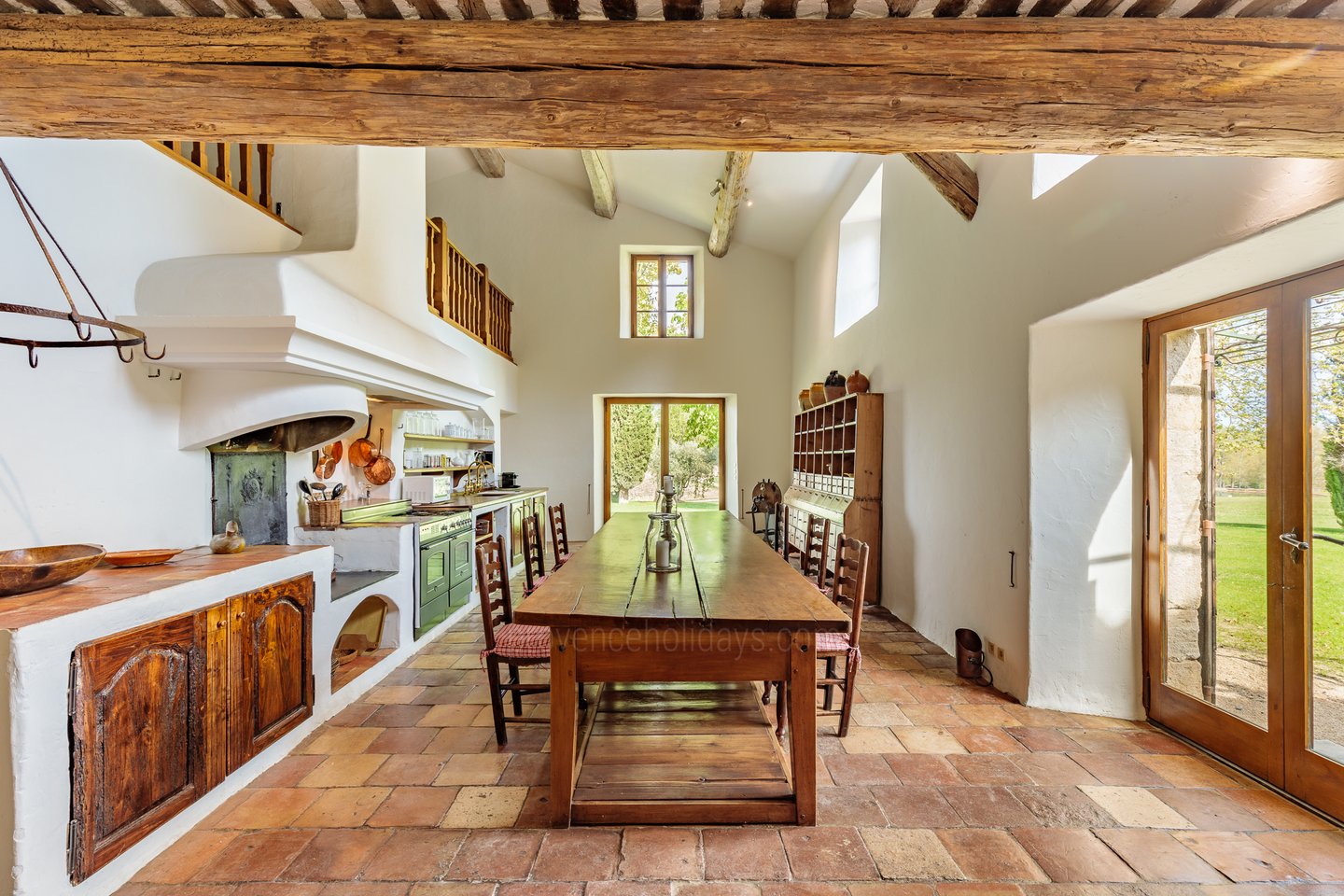 19 - Bastide de Luberon: Villa: Interior