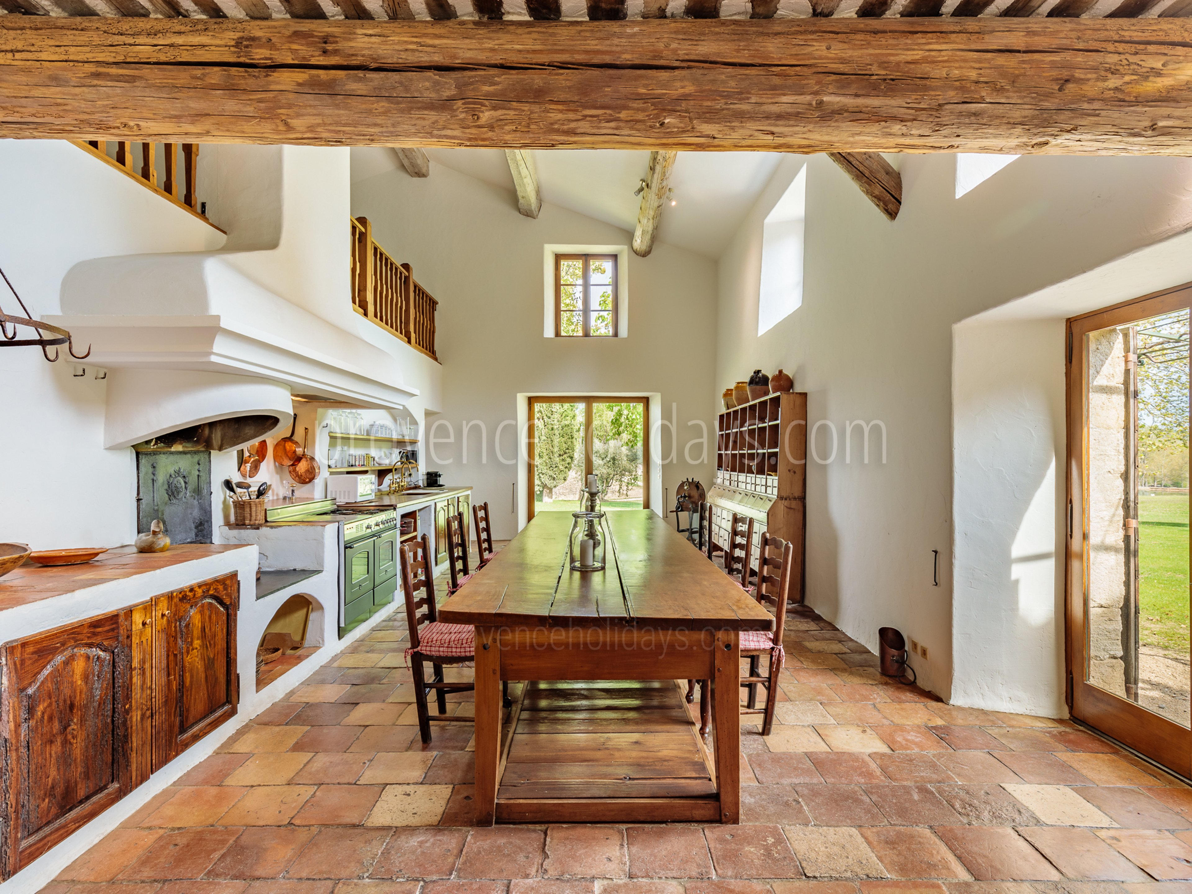21 - Bastide de Luberon: Villa: Interior