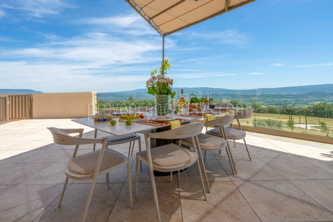 23 - Eden-en-Provence: Villa: Exterior