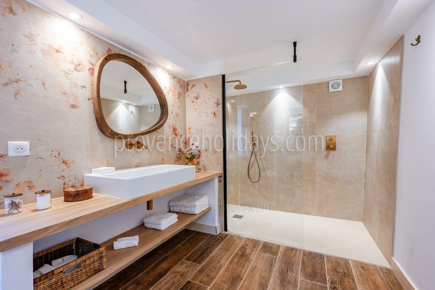 7 - Mas Sylvania: Villa: Bathroom