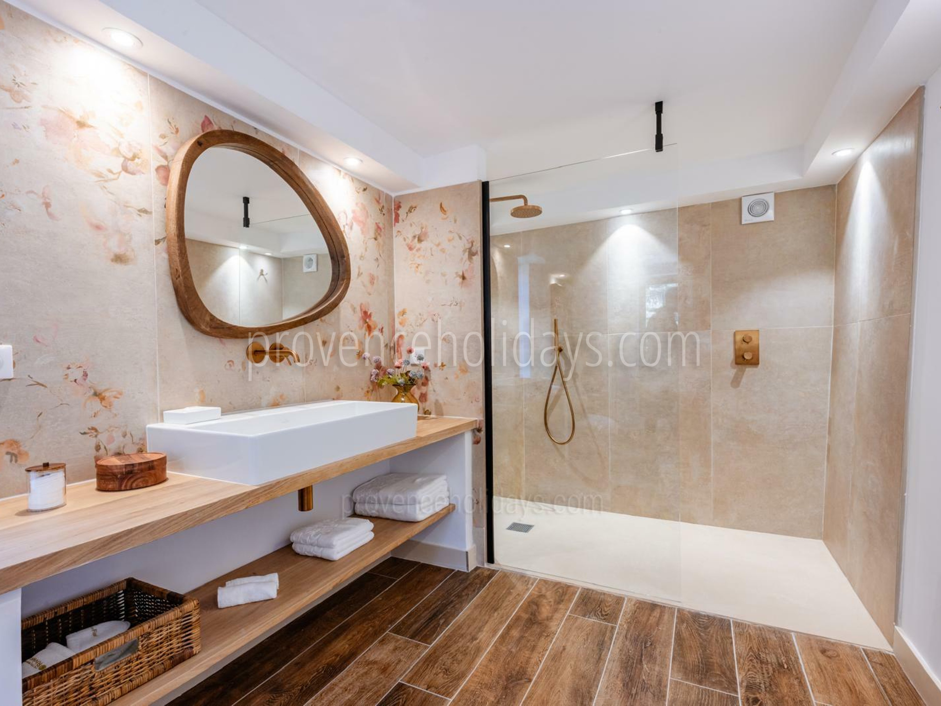 7 - Mas Sylvania: Villa: Bathroom