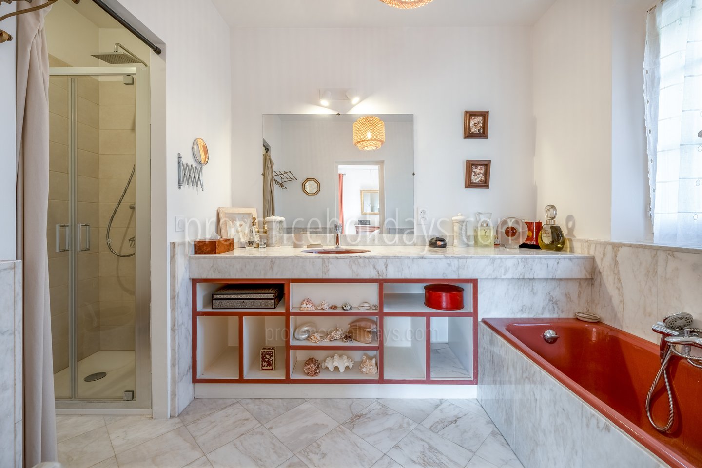 56 - Mas des Trois Cyprès: Villa: Bathroom
