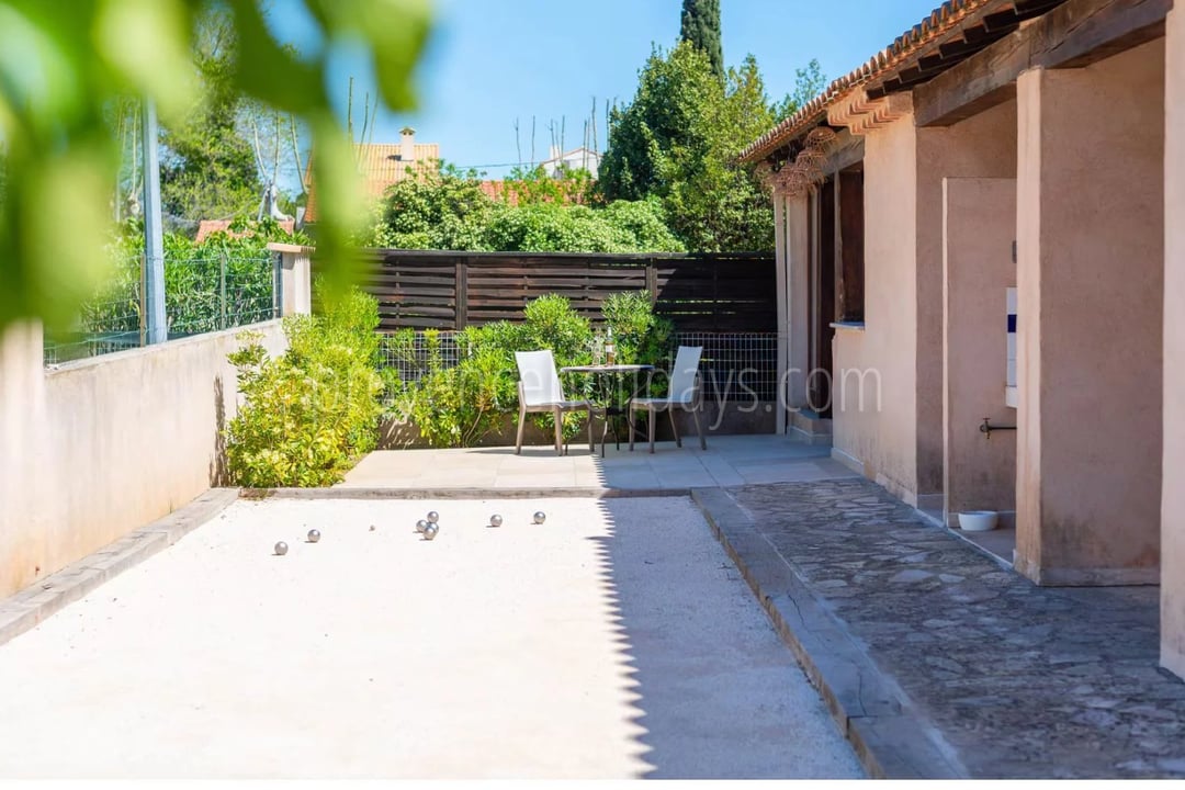11 - Villa in Port de Miramar in La Londe-les-Maures: Villa: Exterior