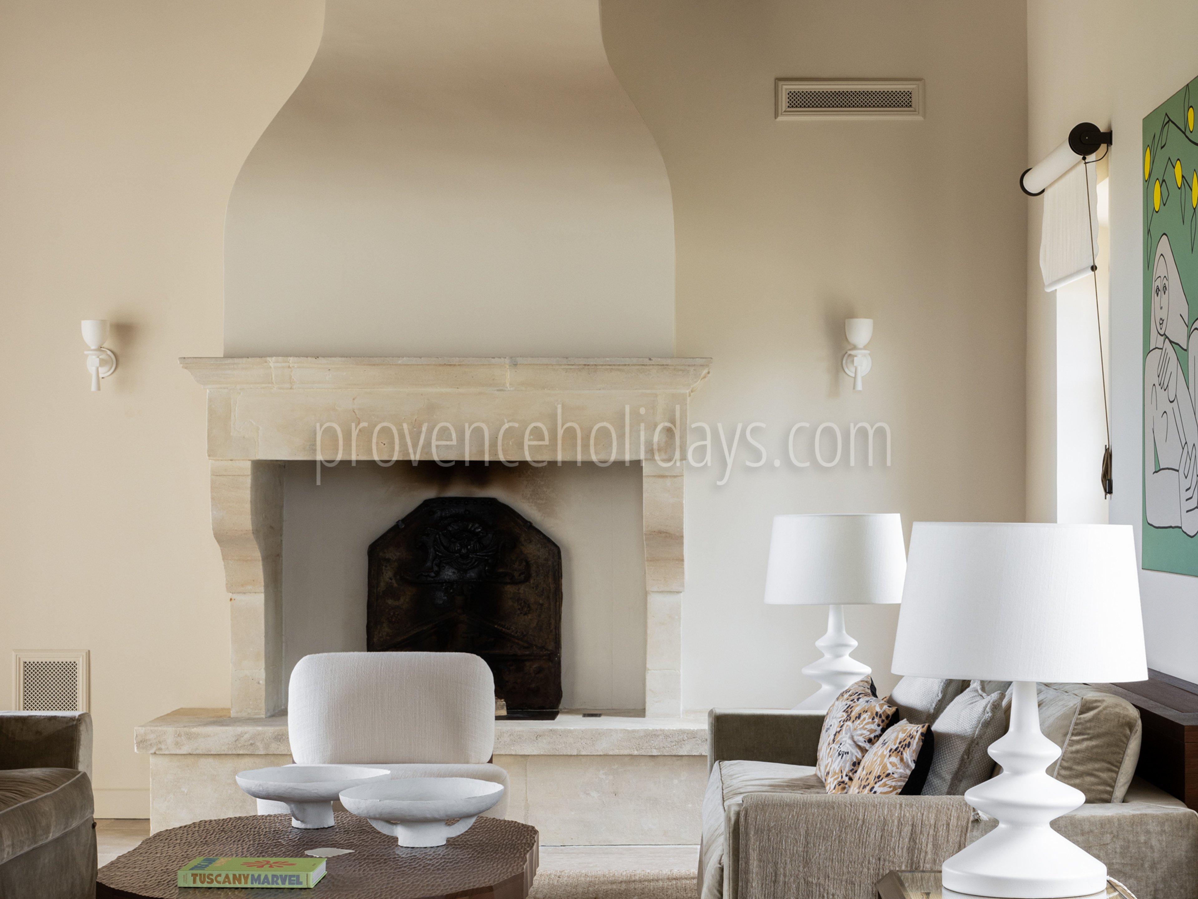 29 - Mas Chabaud: Villa: Interior