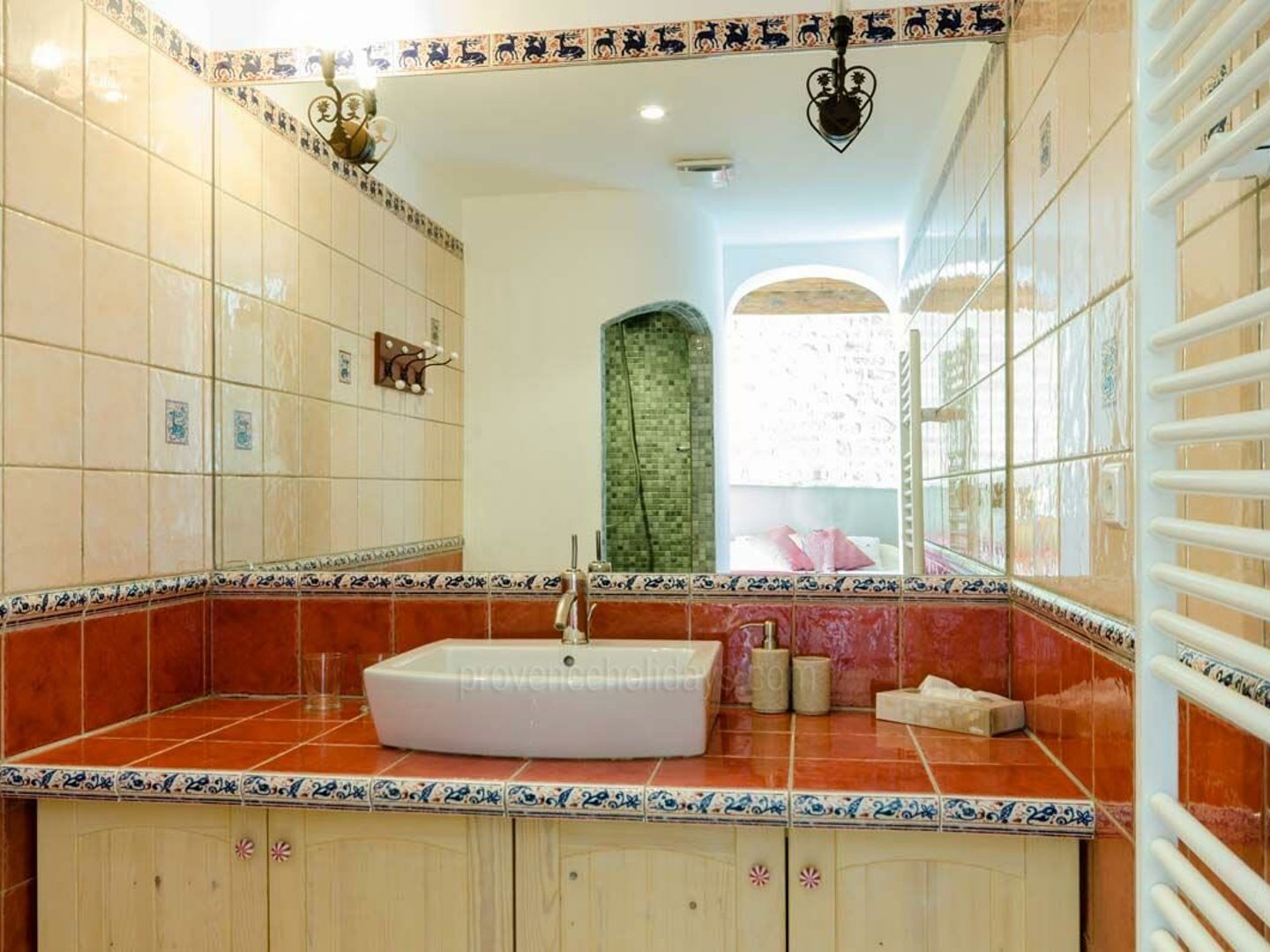 52 - Le Mas de Gordes: Villa: Bathroom