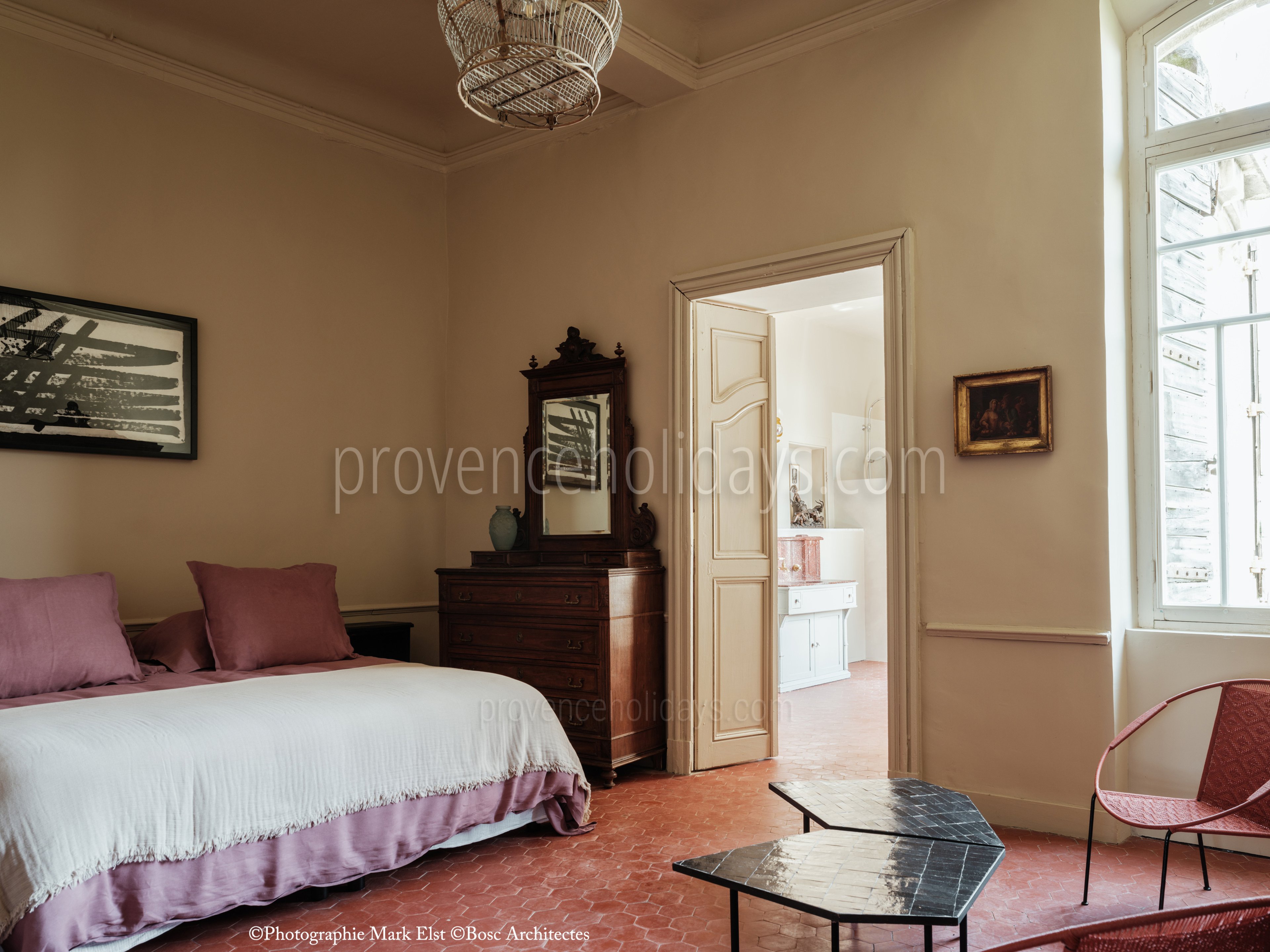 37 - La Bastide du Millénaire: Villa: Bedroom
