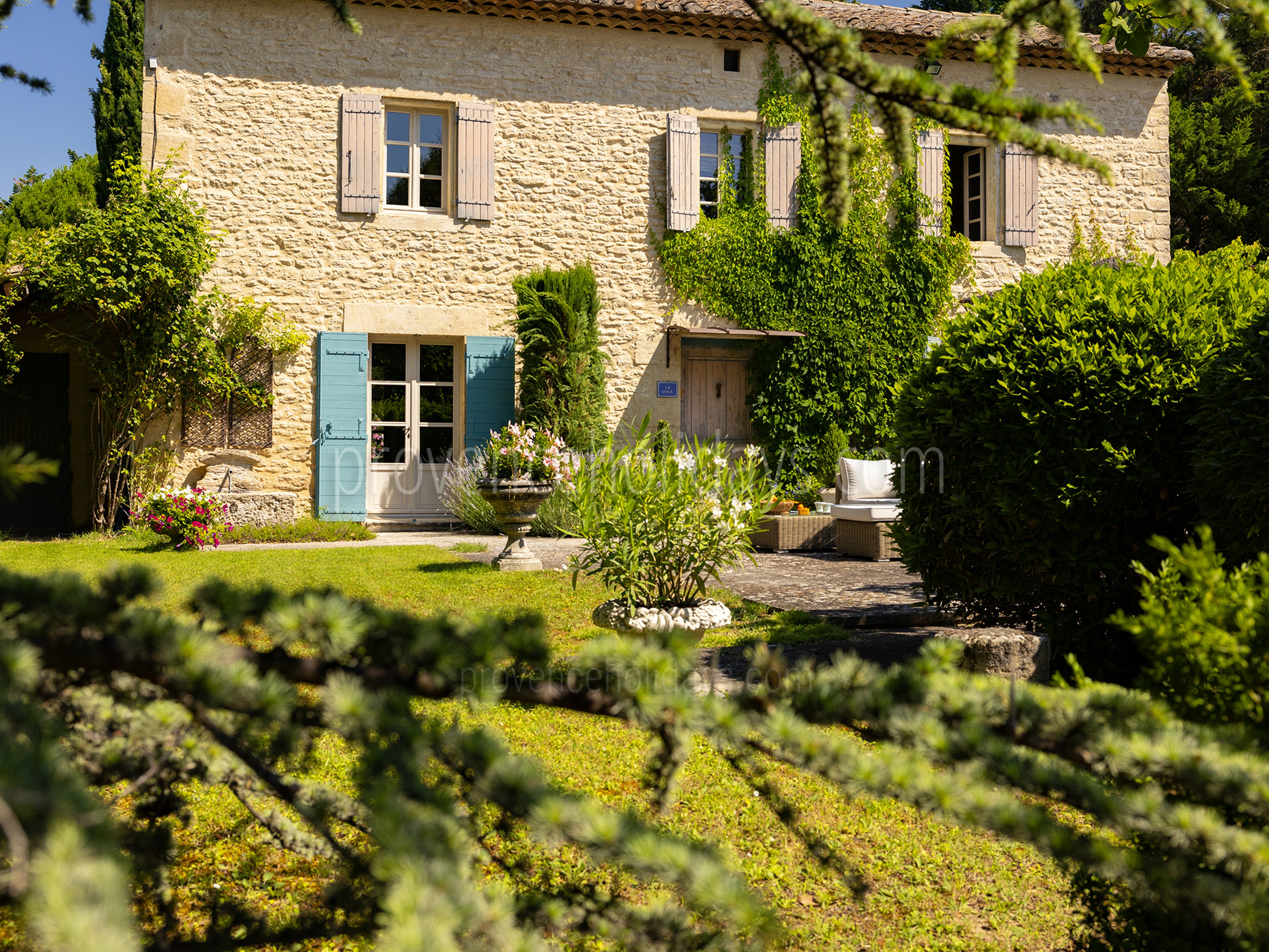 1 - Pine Lodge: Villa: Exterior