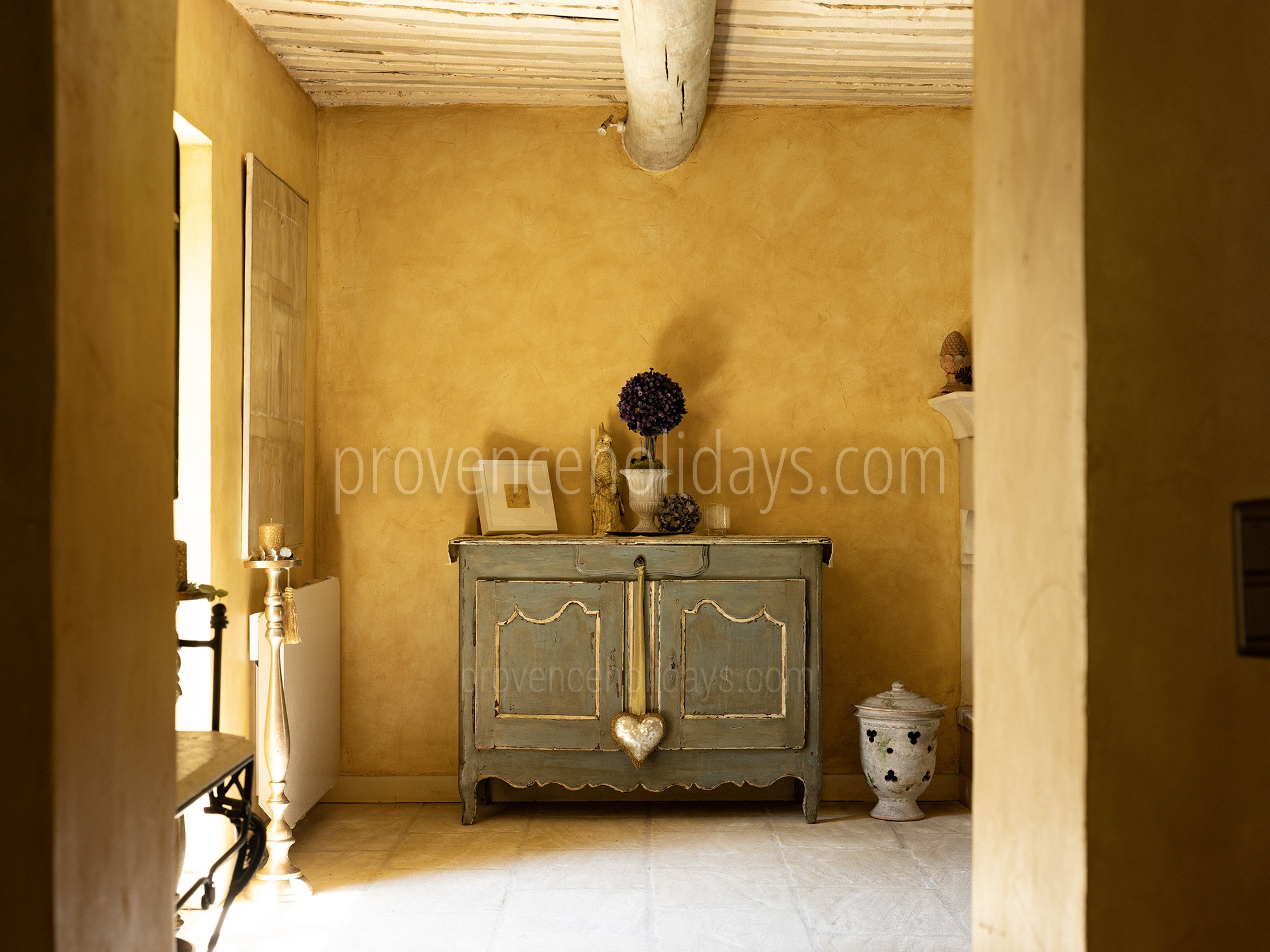 38 - Pine Lodge: Villa: Interior