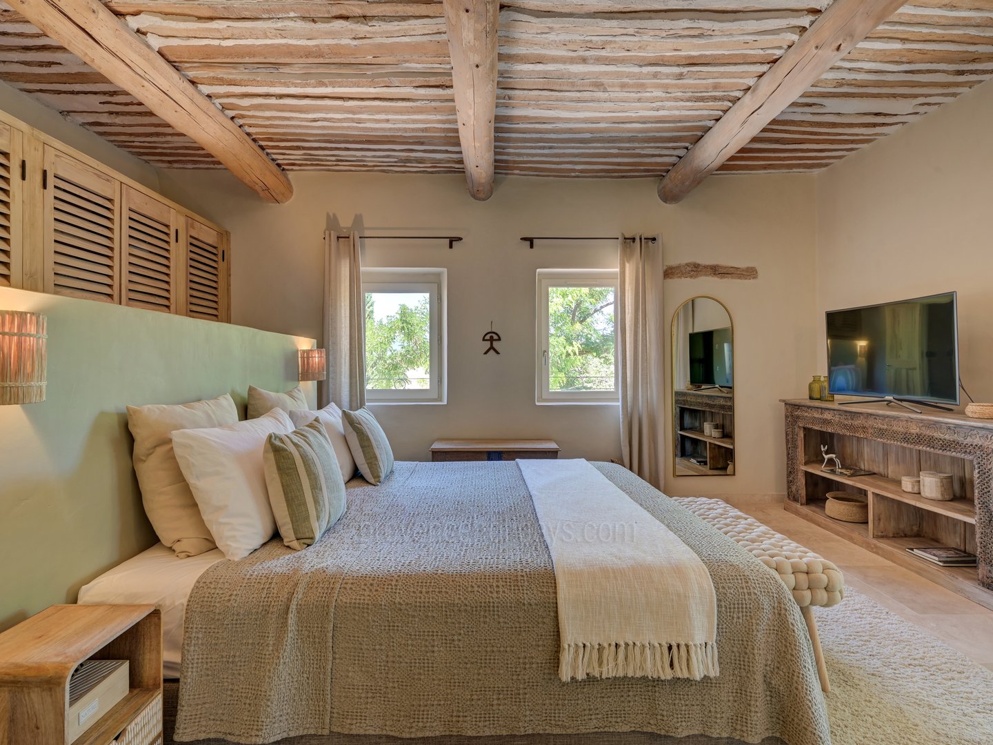 31 - Le Mas de Prestige: Villa: Bedroom 1