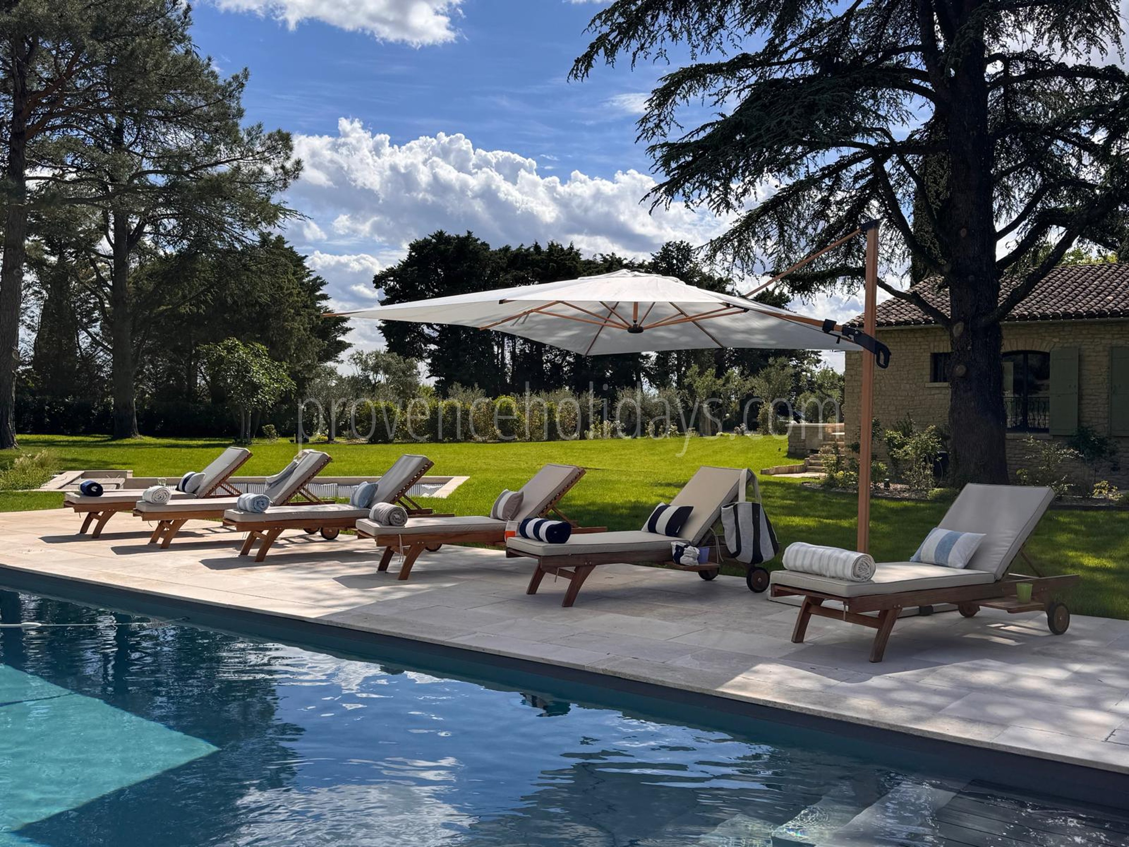 31 - Mas des Cistes: Villa: Pool