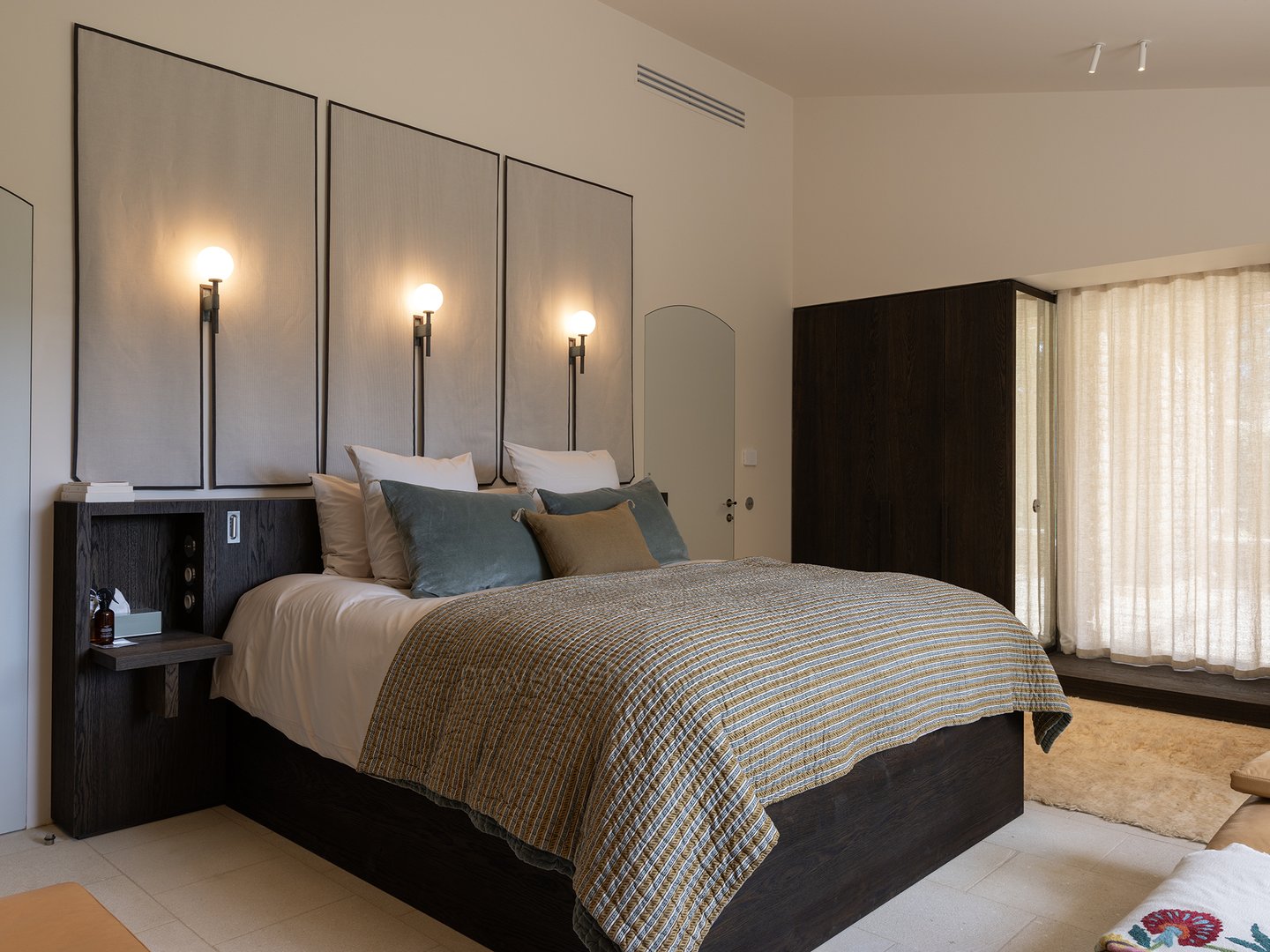 32 - Grand Mas de Provence: Villa: Bedroom