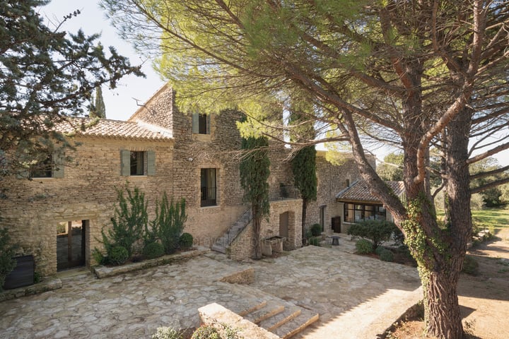 Holiday villa in Gordes, The Luberon