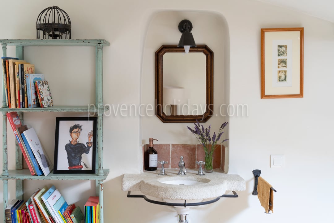 98 - La Bastide Neuve: Villa: Bathroom